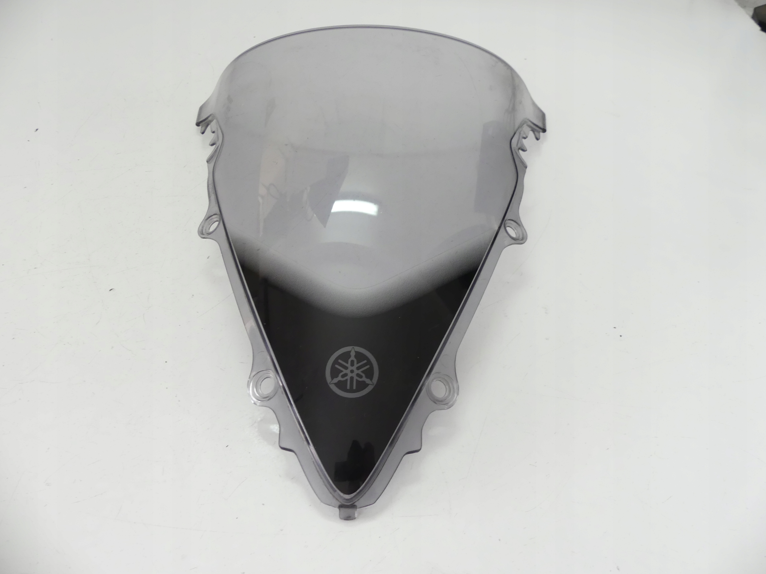 09 - . Ветровое стекло обтекатель капот YAMAHA YZF R1 07 +