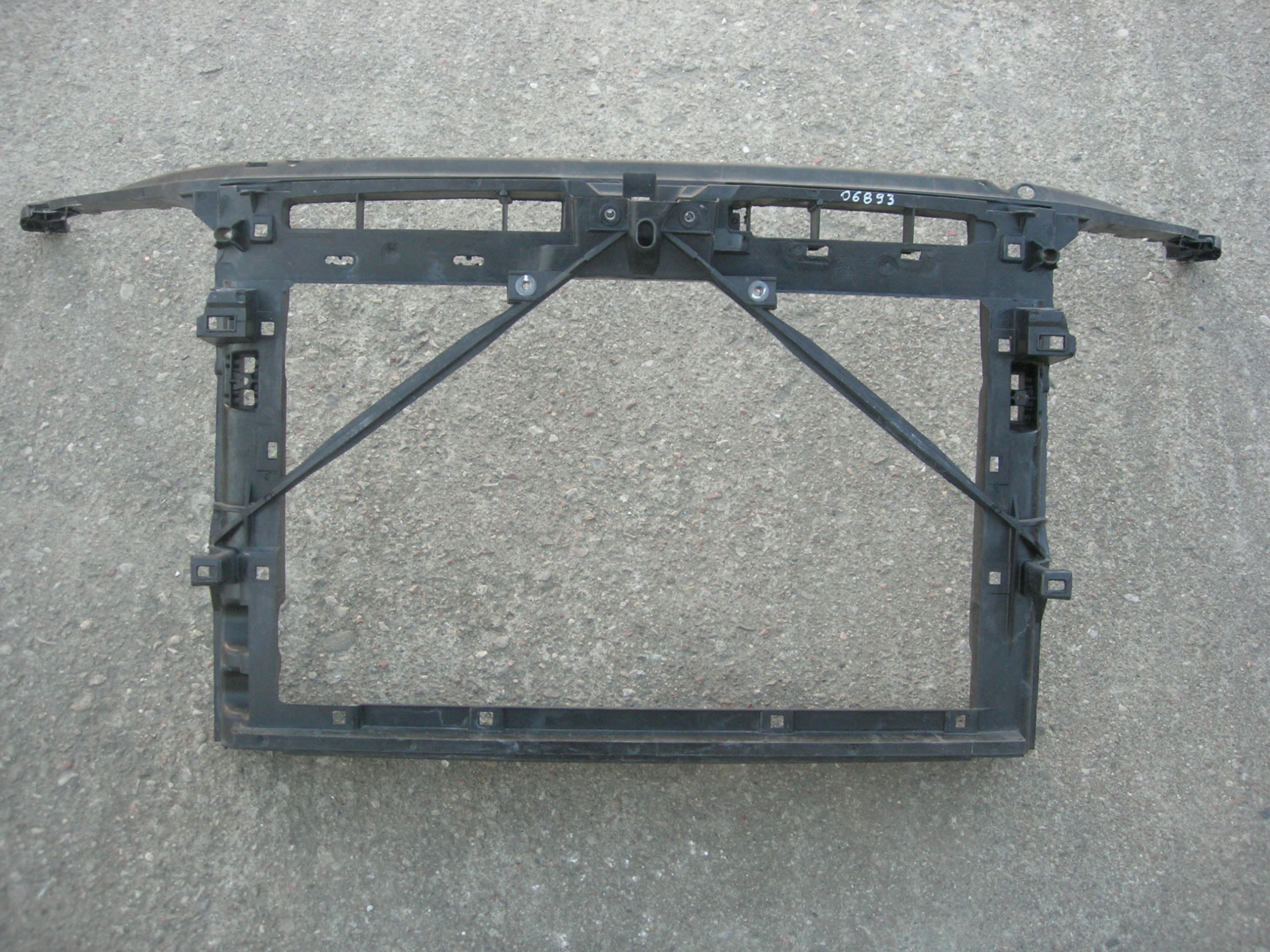 WZMOCNIENIE CZOŁOWE SKODA OCTAVIA III 5E0805588