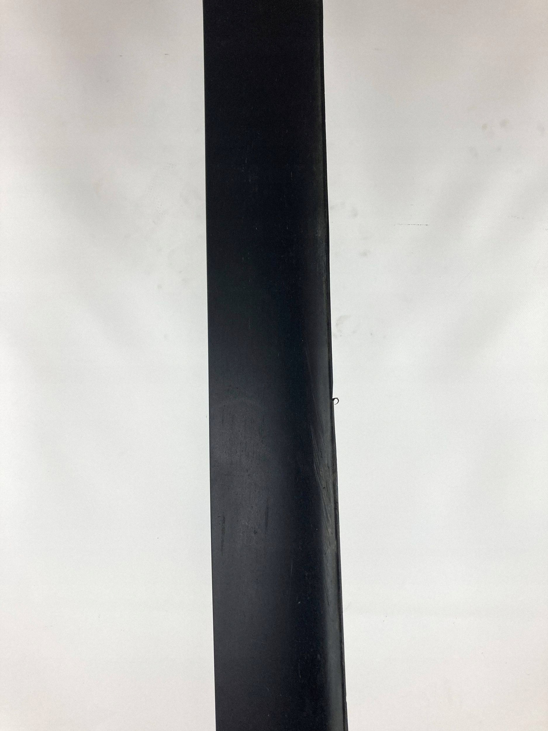 Dodge Challenger Widebody 2015-23 cap threshold threshold moulding right