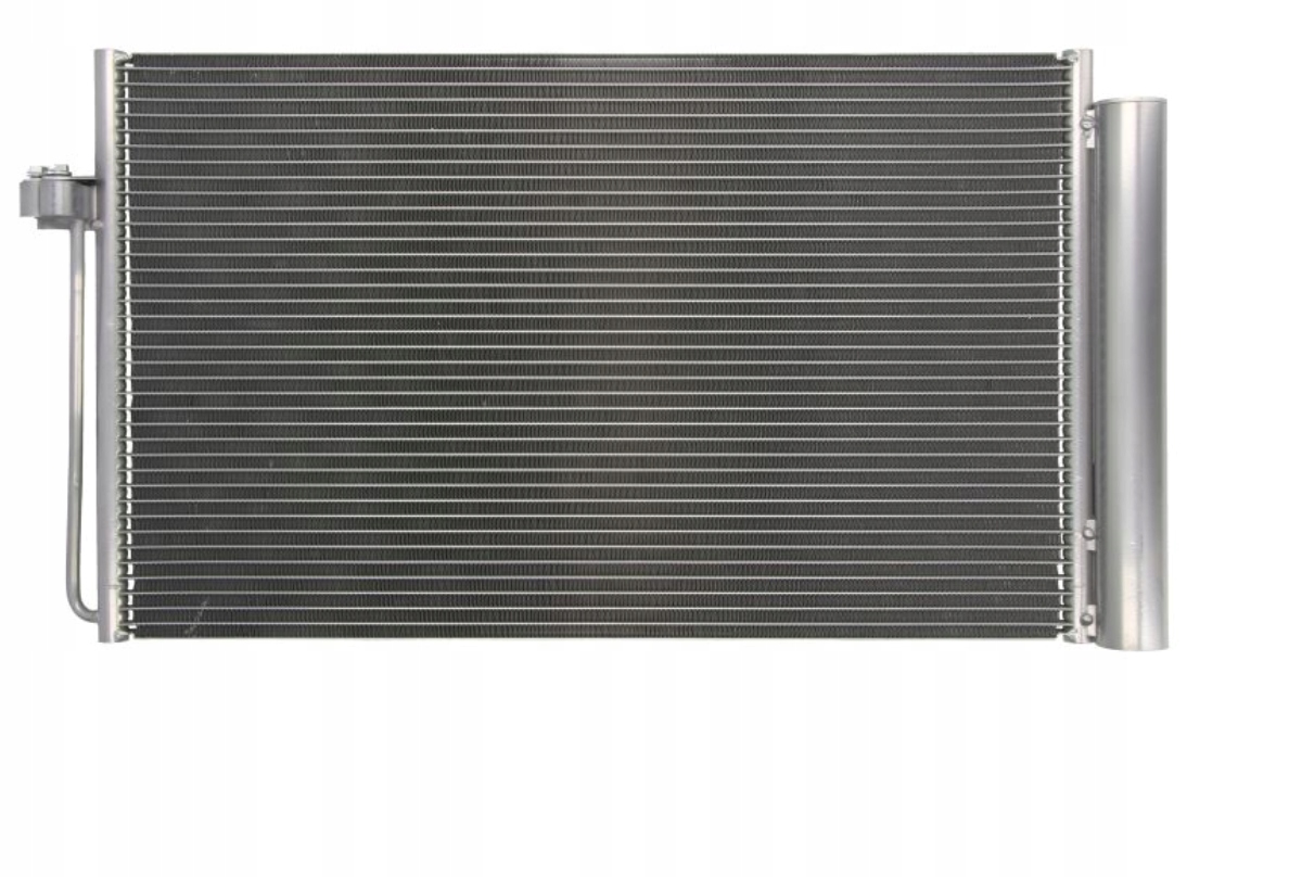 004-016-0016 - BMW 5 E60 E65 DIESEL 03-новый радиатор охлаждения