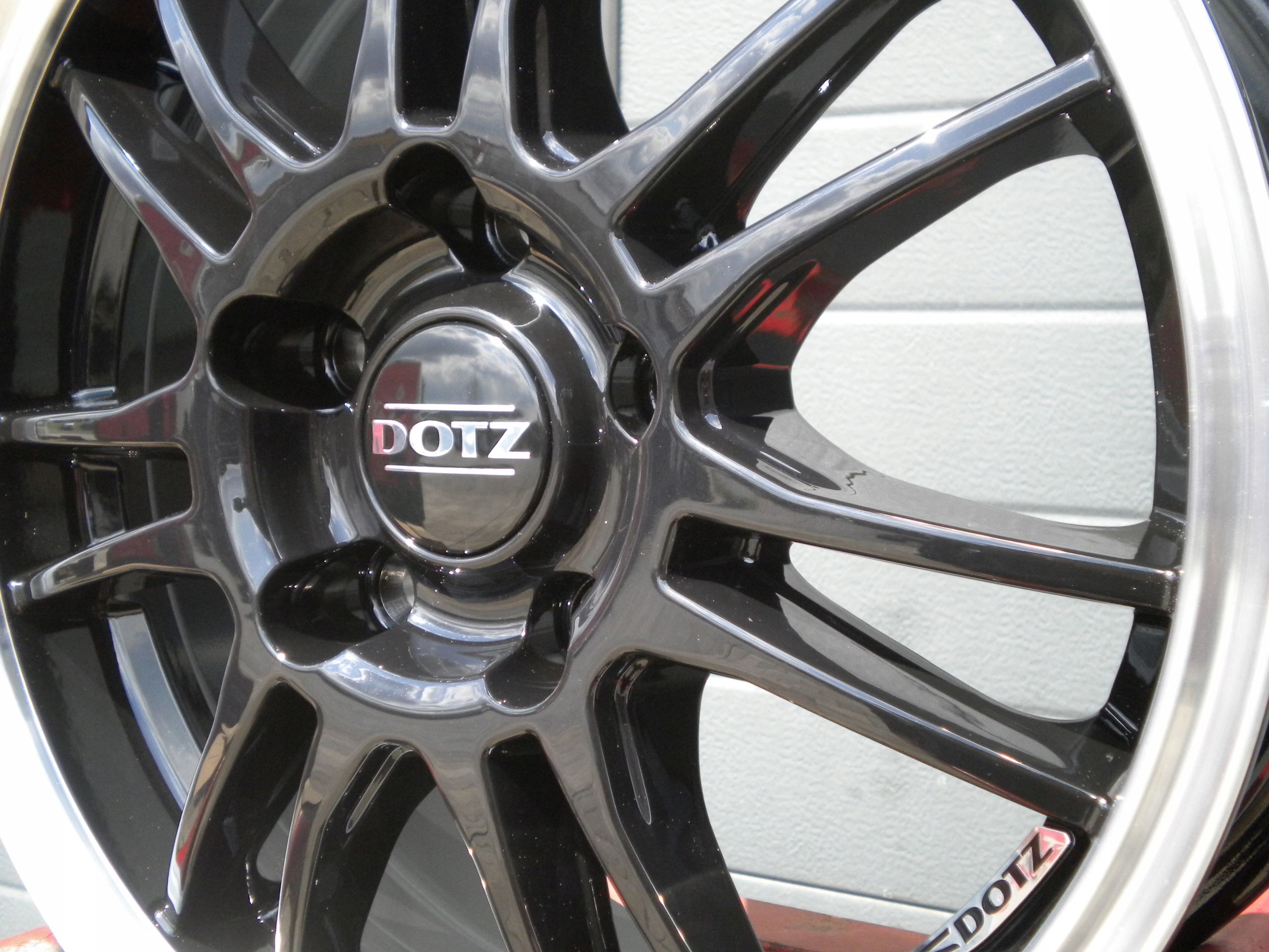 Felgi 15 5x108 VOLVO C30 S40 V40 V50 FORD FOCUS Model SHIFT