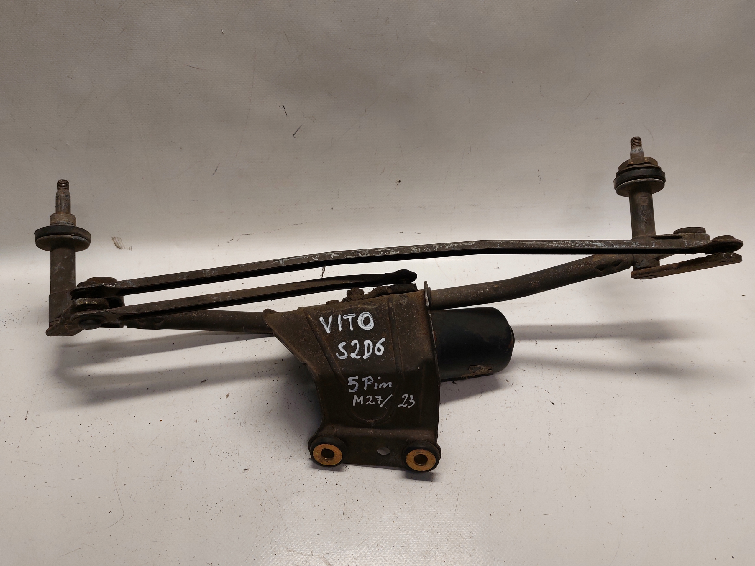 Mercedes wiper mechanism front VITO W638