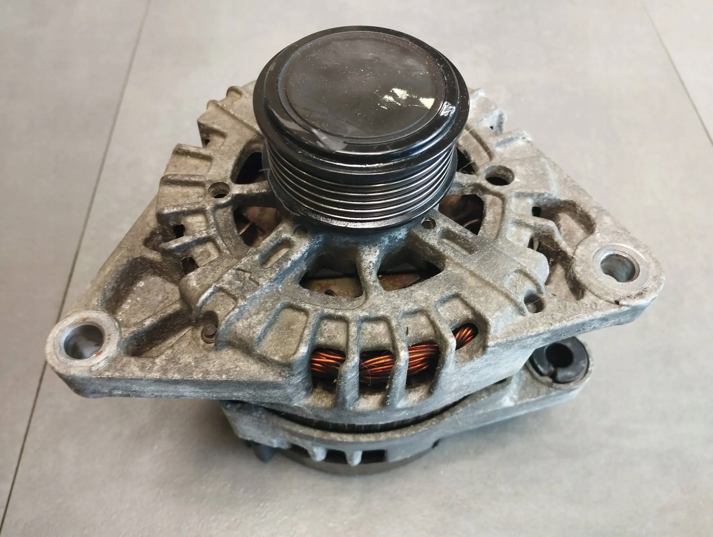 Hyundai ix35 1.7 CRDI ALTERNATOR 37300-2A650