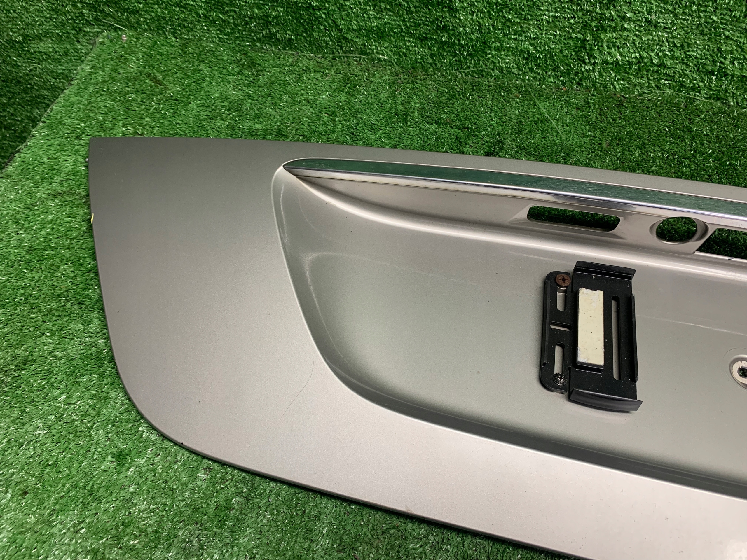 MERCEDES E KLASA W211 cap bonnet rear part A2117500037