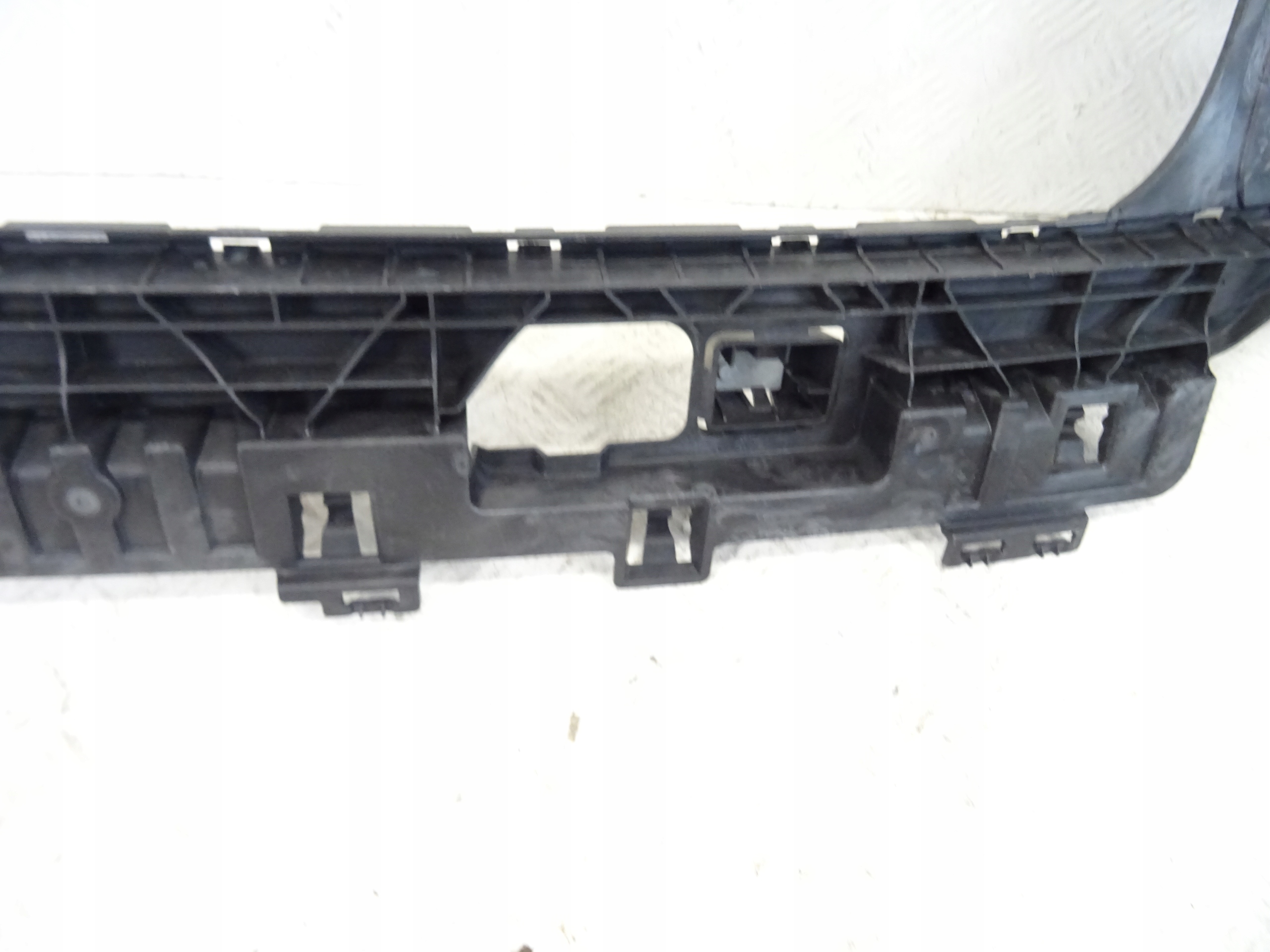 Support Support plaque Pare choc Arrière Arrière AUDI Q2 81A 81A807385A