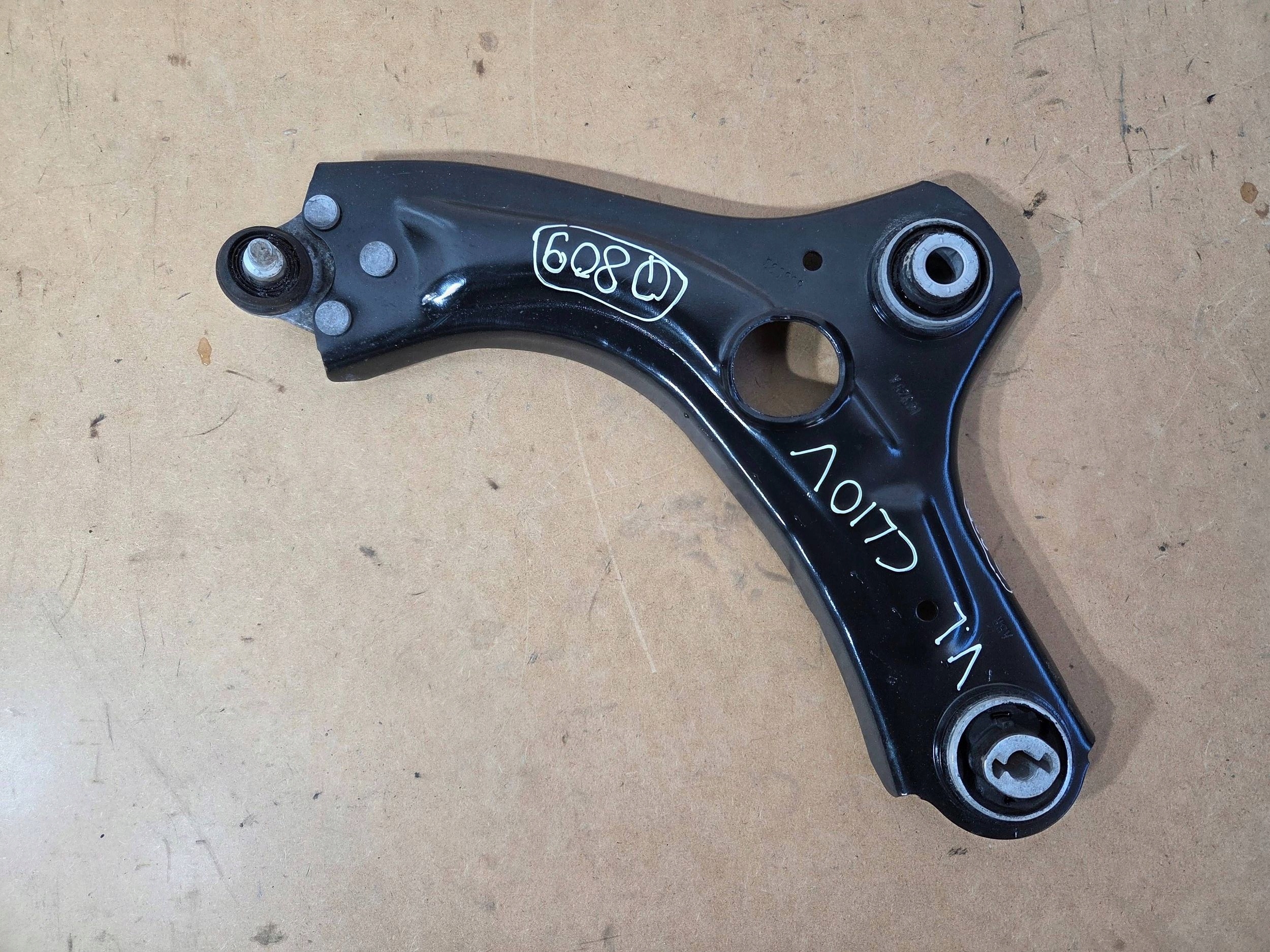 Renault Clio V arm front left 53380R (Q809)