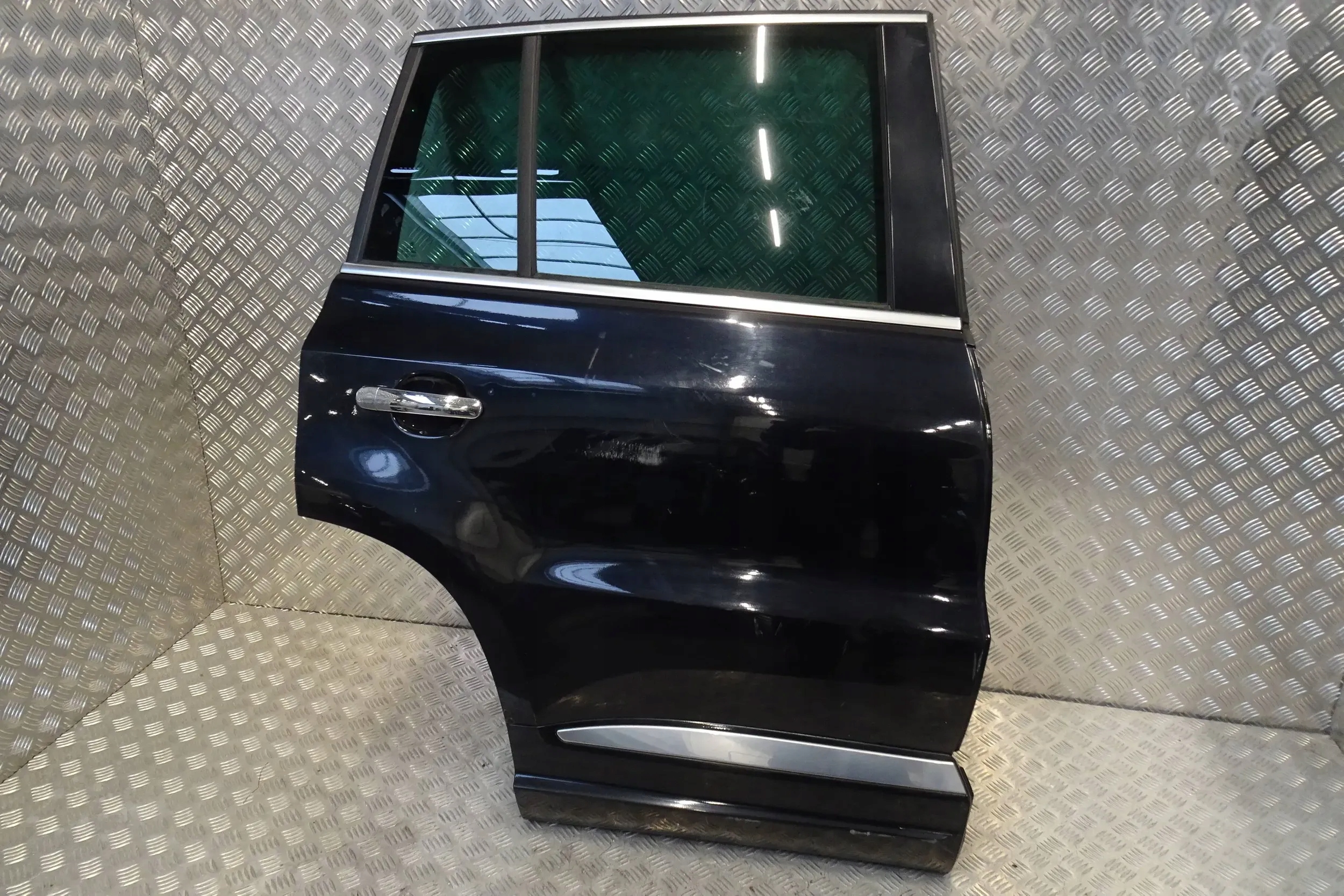 VW TIGUAN И - ДВЕРИ ЗАДНЕЕ ПРАВЕ Lc9x