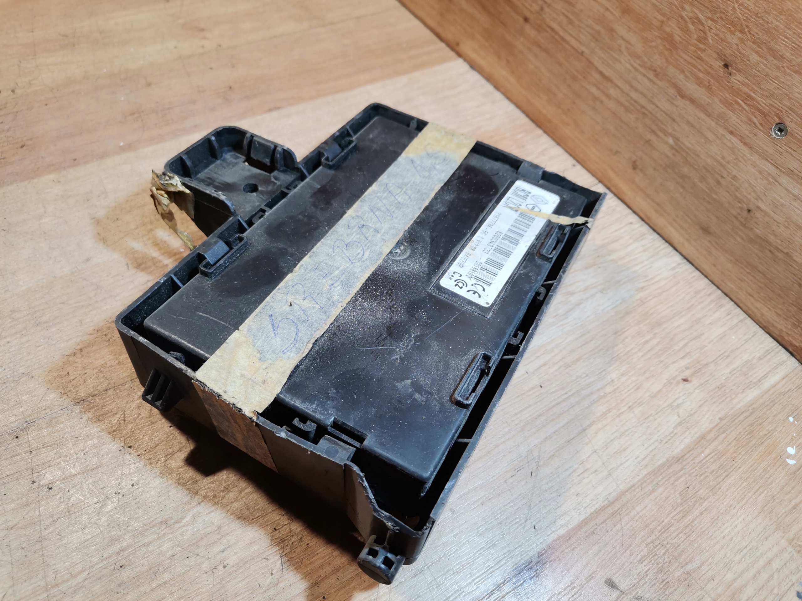 module control unit BCM RENAULT CLIO III 8200343733