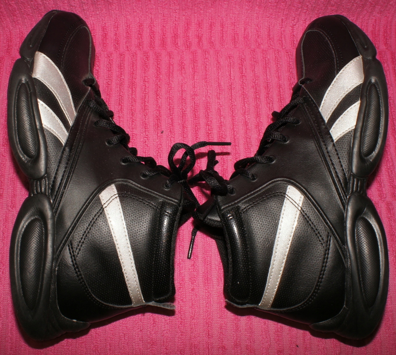 REEBOK STUDIO BEAT MID - BUTY SPORTOWE 37,5; 24cm Długość wkładki 24 cm