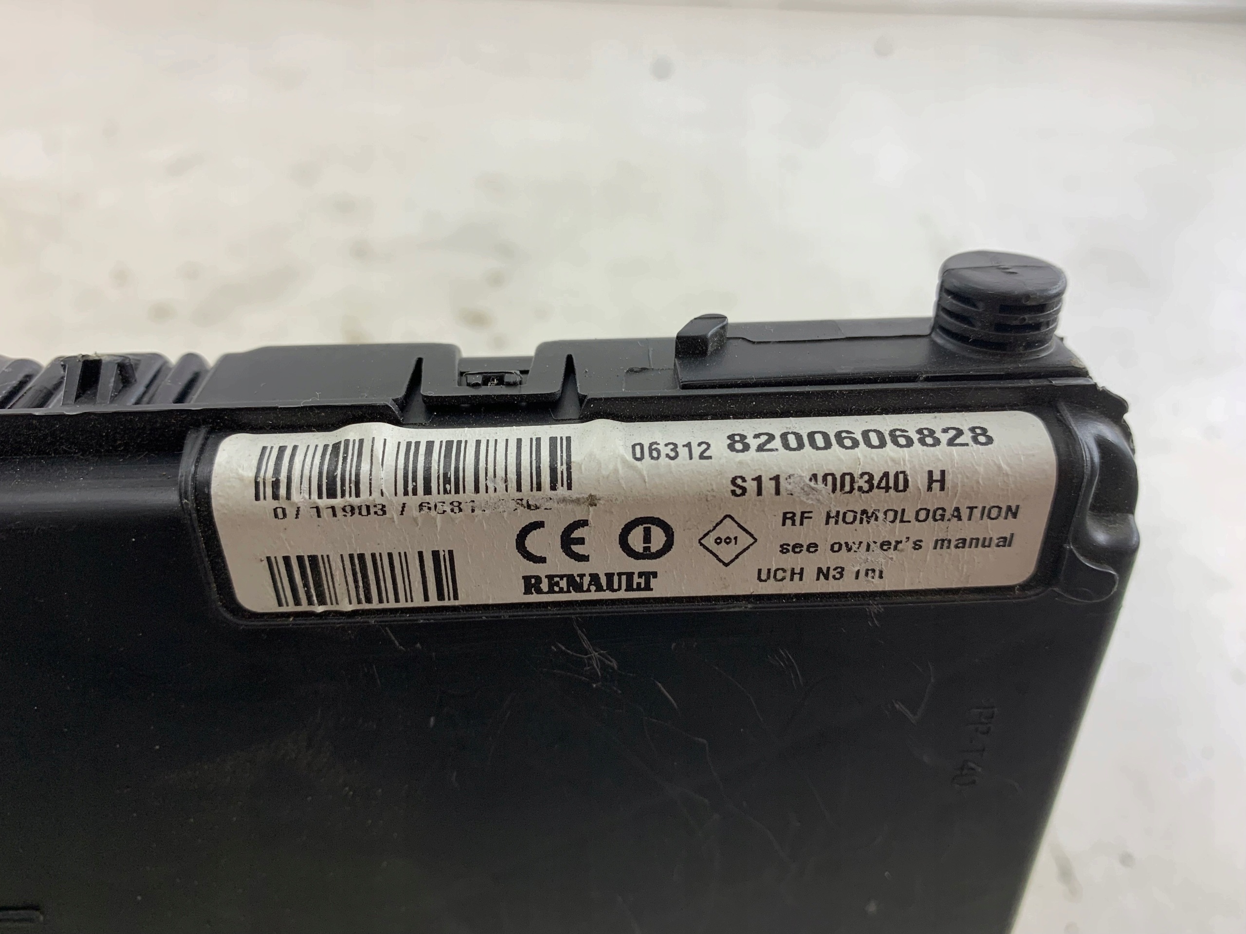 RENAULT MEGANE SCENIC II fuse box 8200606828