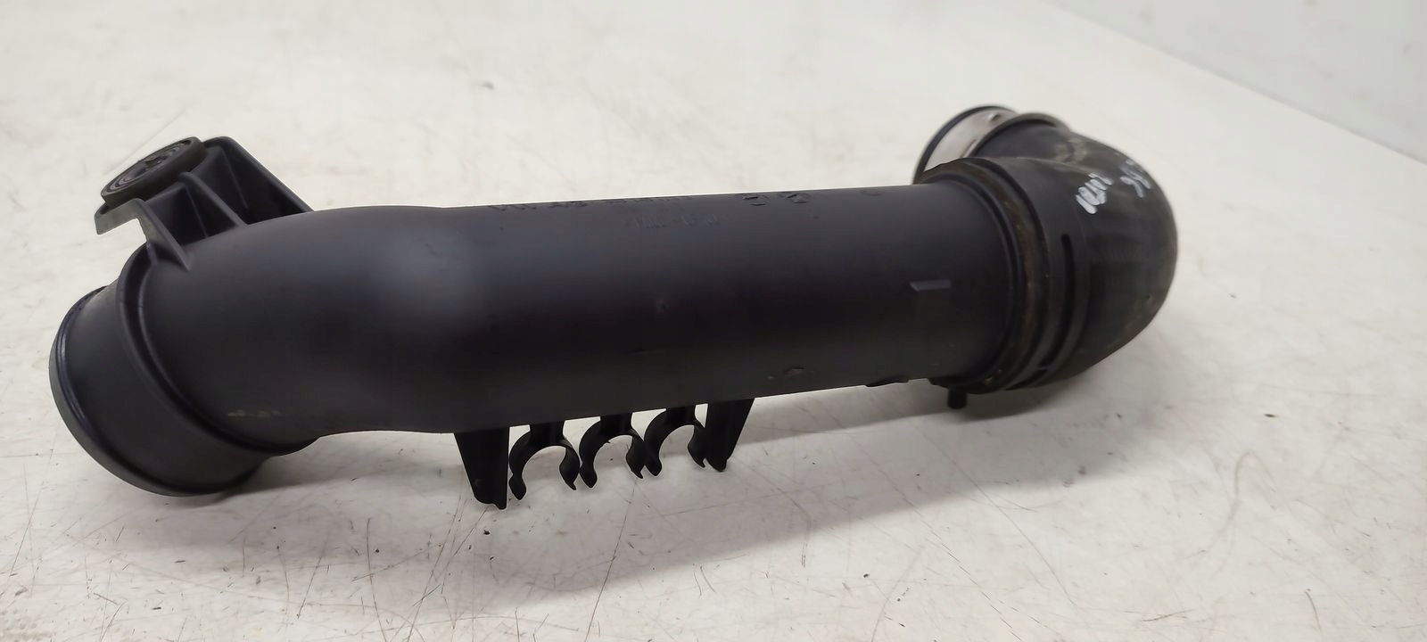 hose wiring air pipe VW Passat B6 2,0 TDI