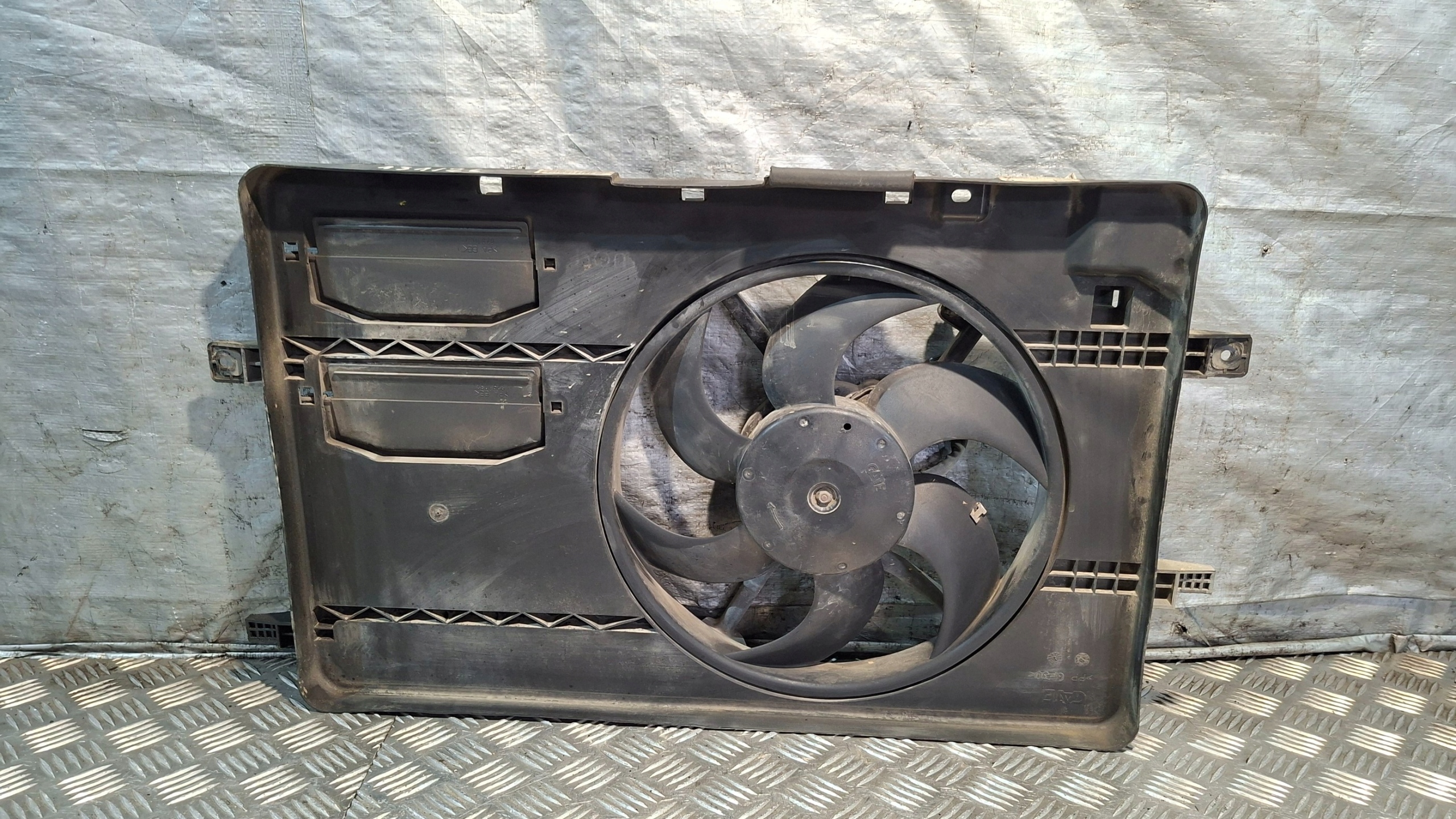 ventilátor chladiče MITSUBISHI COLT VI 1.3