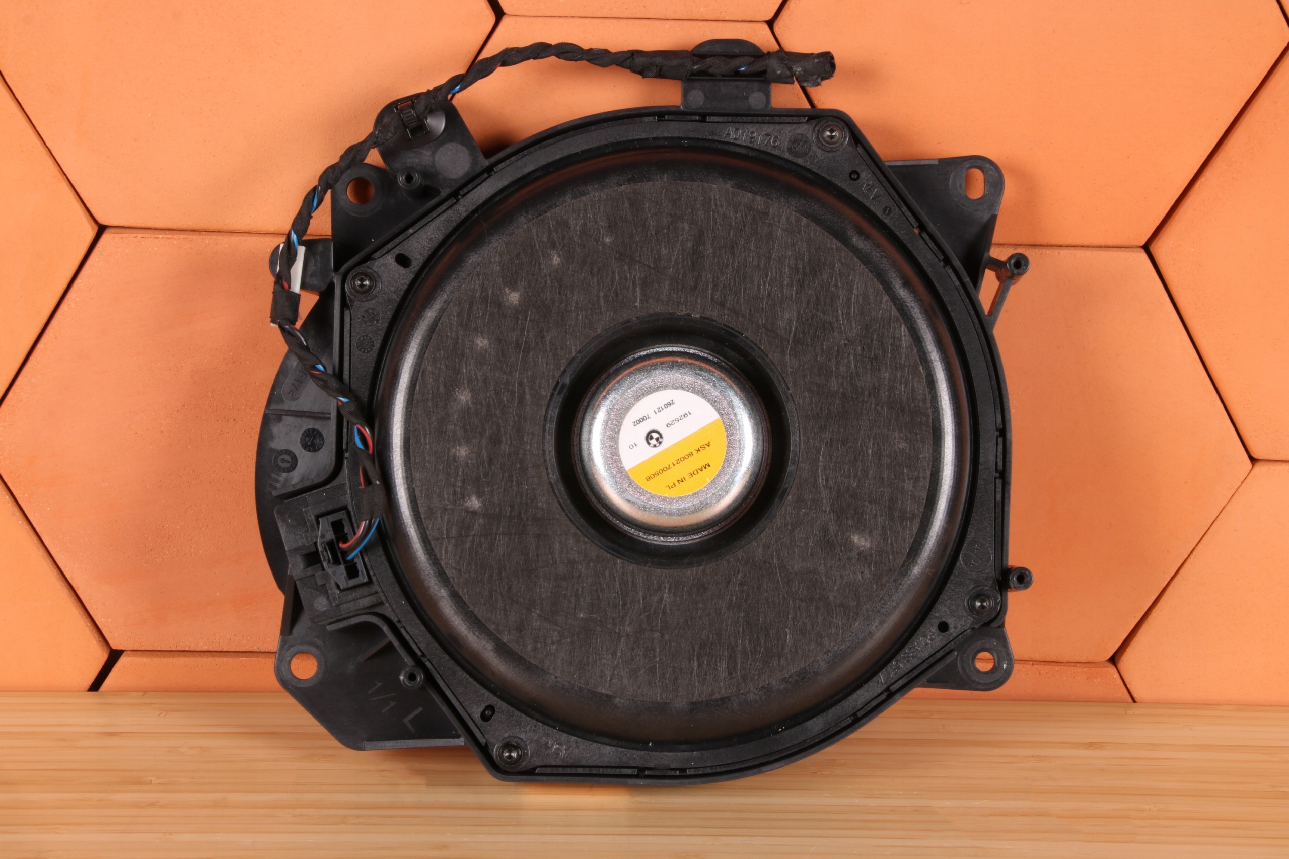 BMW iX I20 speaker NISKOTONOWY BASOWY CENTRALNY left 9441907