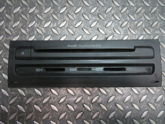 CZYTNIK MMI KARTA SD CD 4H0035670F AUDI A8