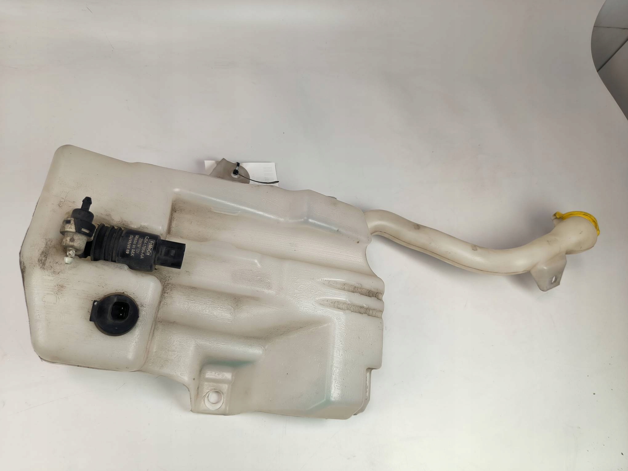 washer fluid tank EJ7B-17B613-AB LINCOLN MKC