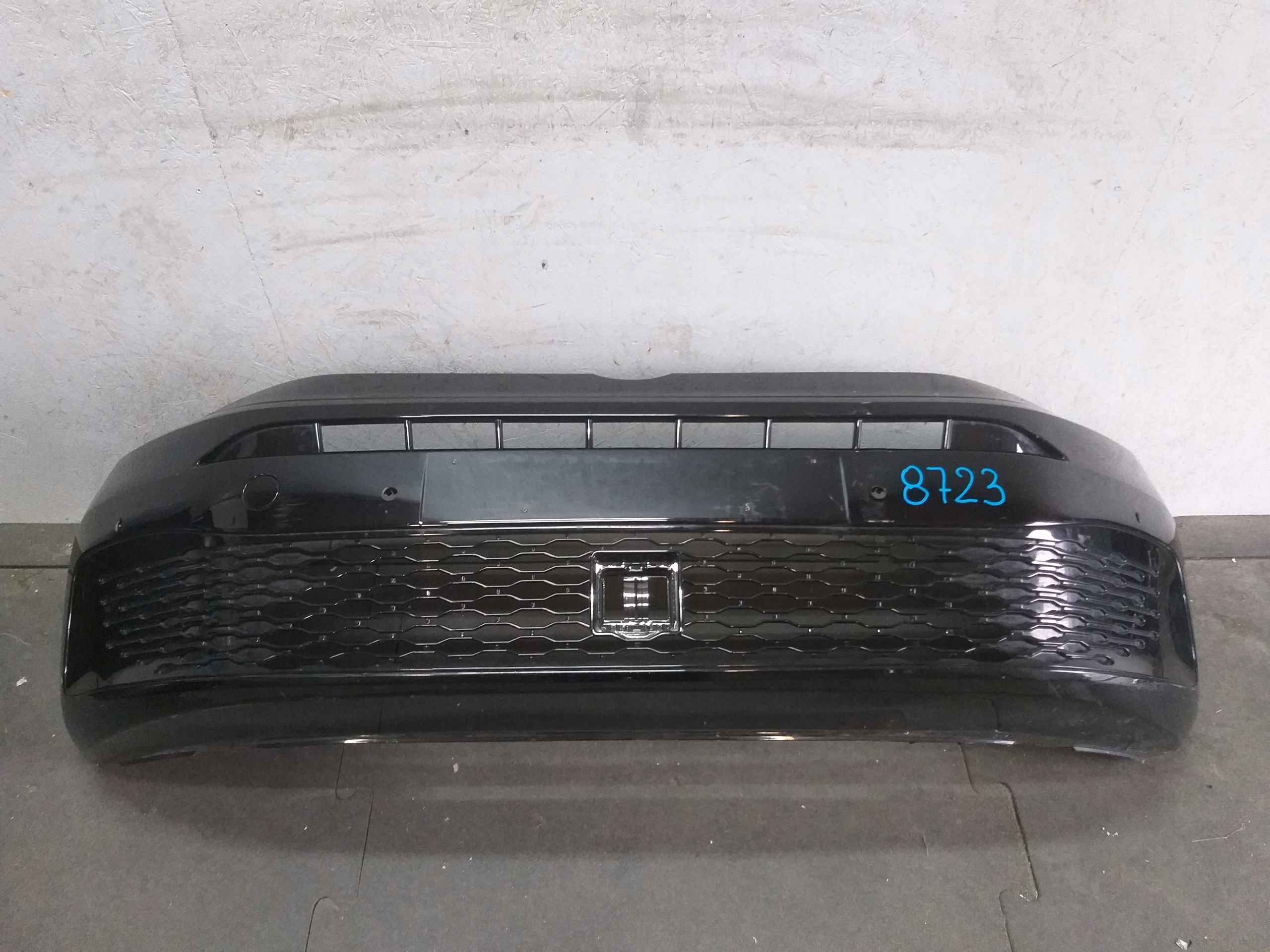 BUMPER FRONT VW CADDY 2K7 20