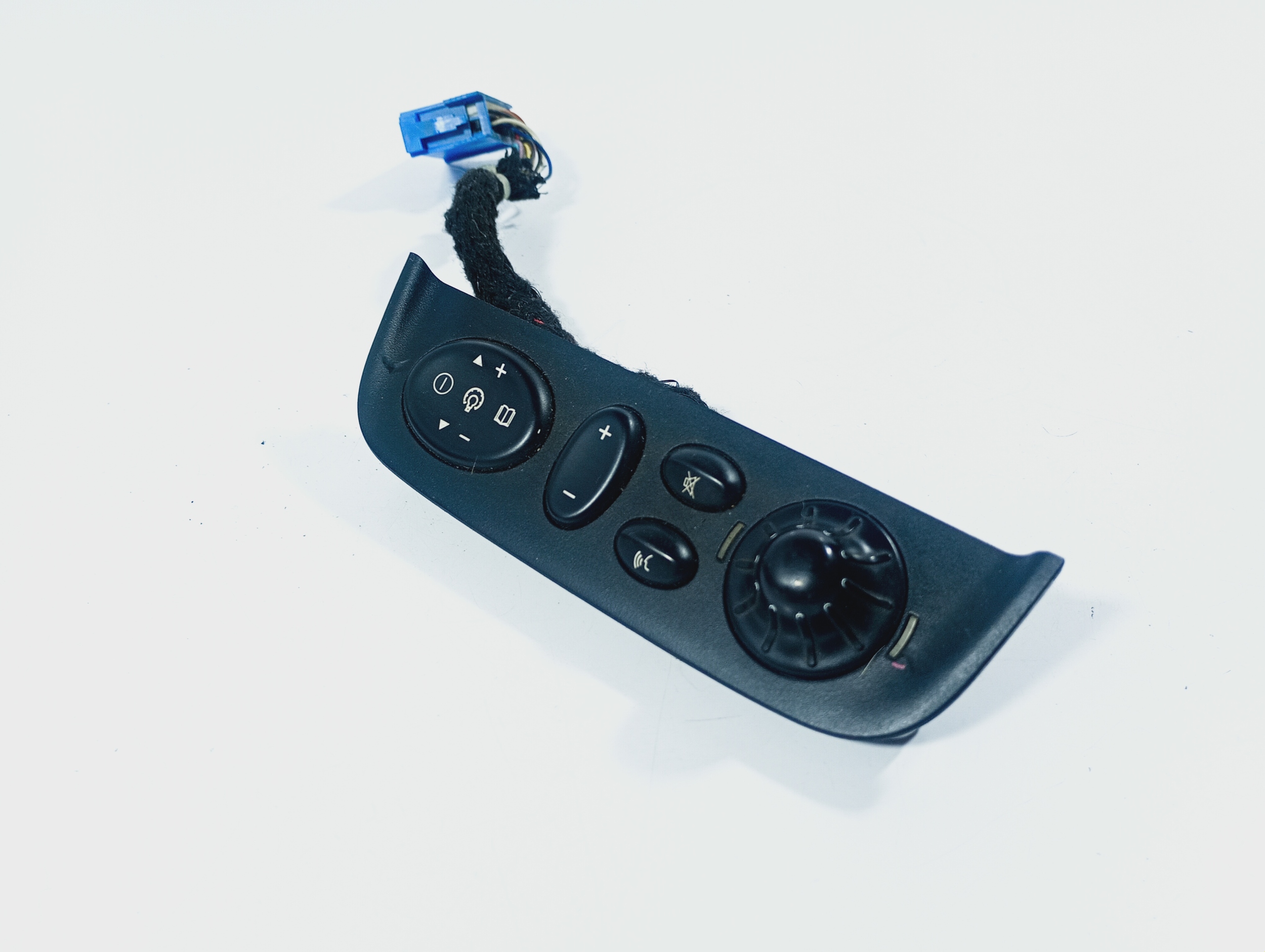 control panel radiem and navigation 7700430456 Renault Scenic 1 and RX4 99-03