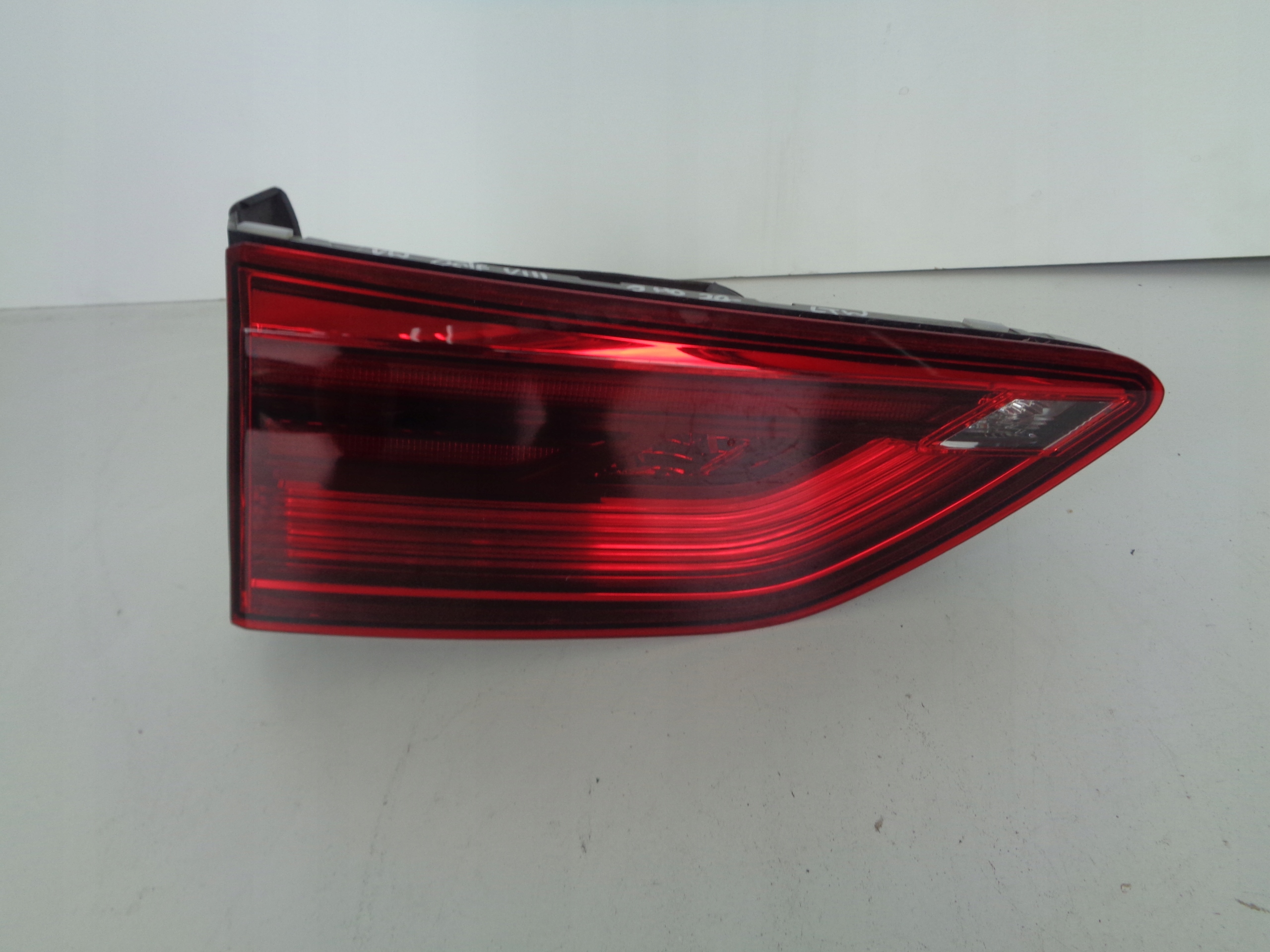 light left rear to the bonnet VW GOLF VIII 8 5H 20- LED