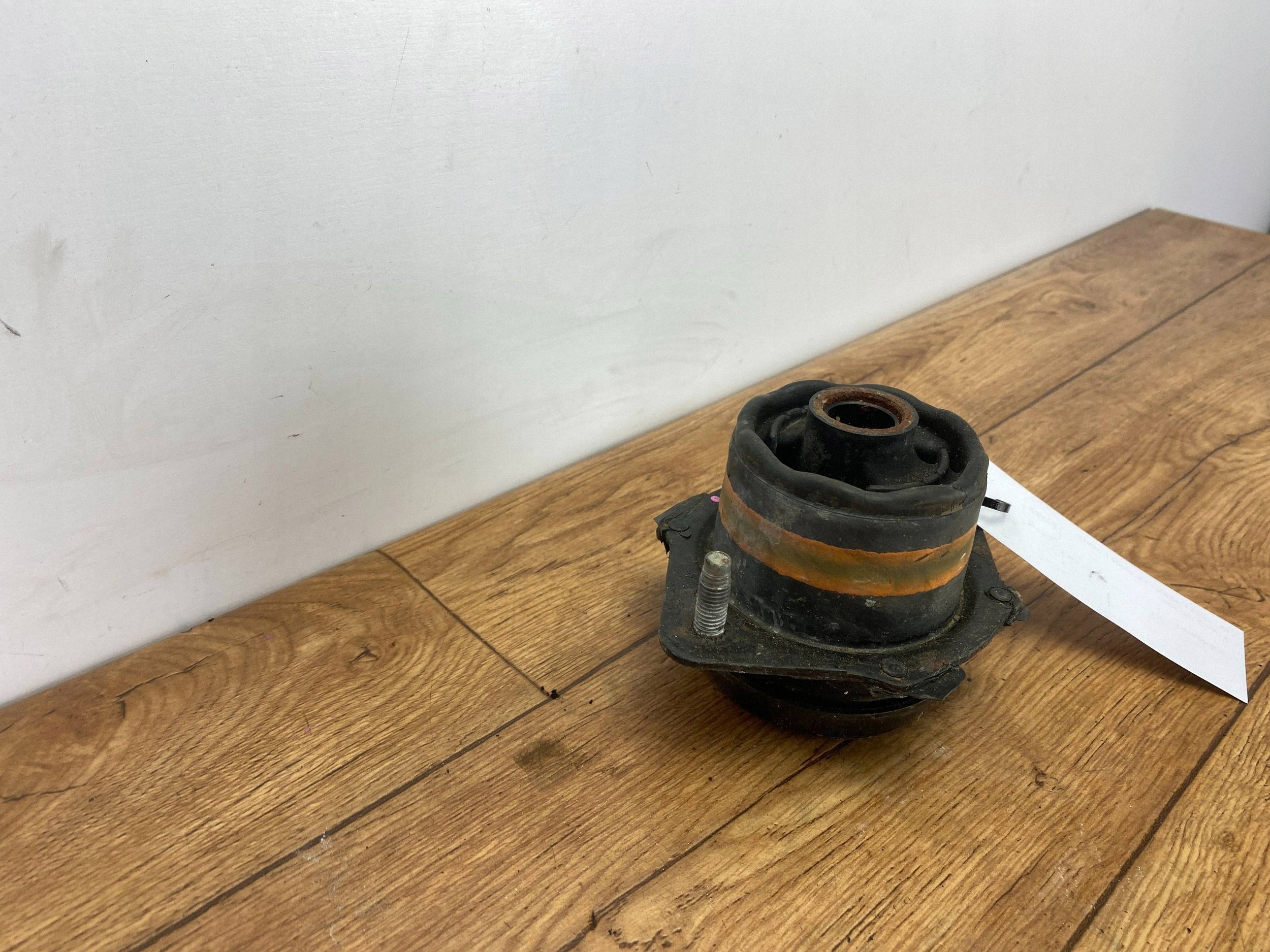 engine mount Cadillac Escalade IV 2015+
