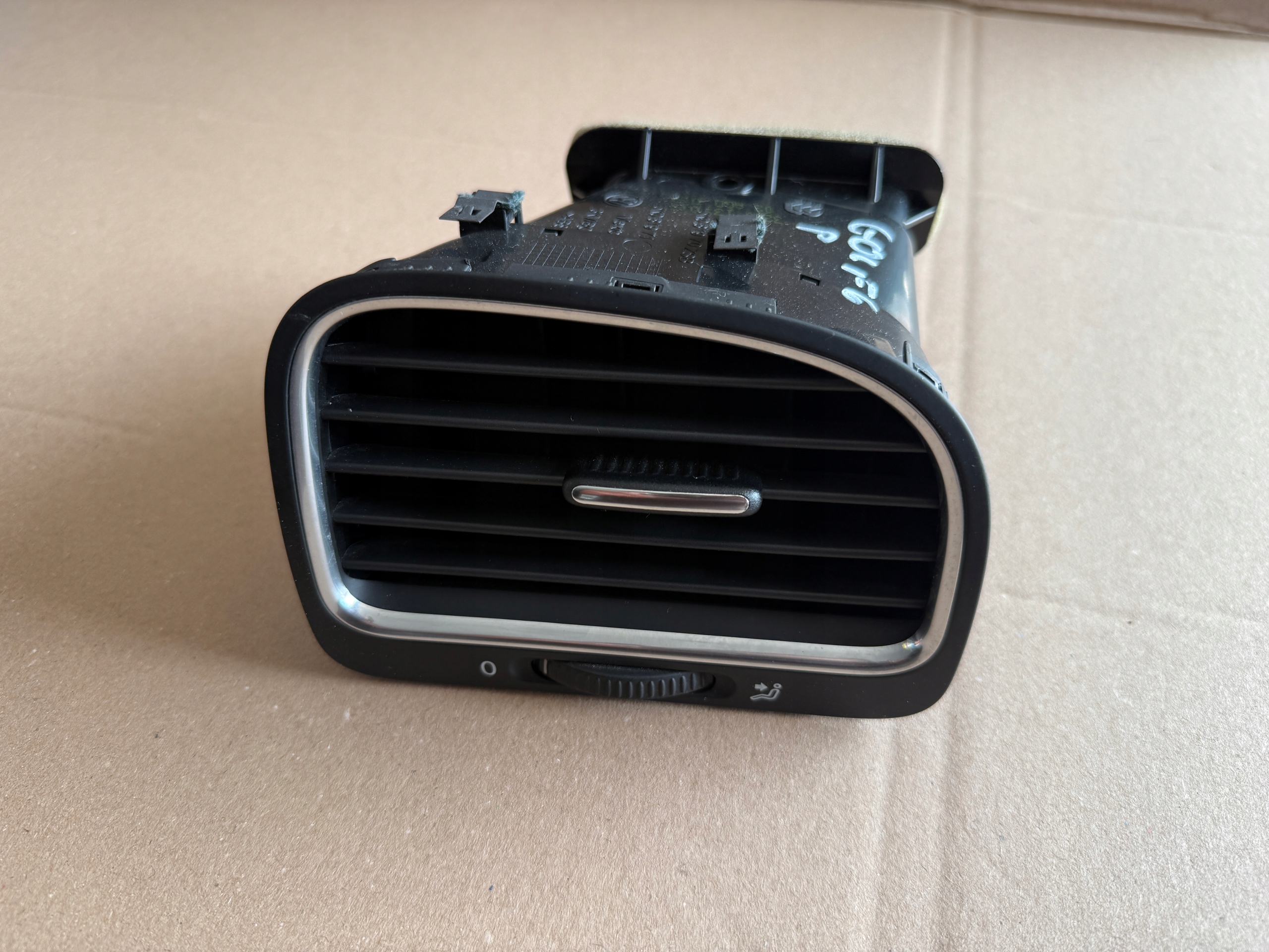 VW GOLF VI grid air conditioning devices right front front 5K0819704