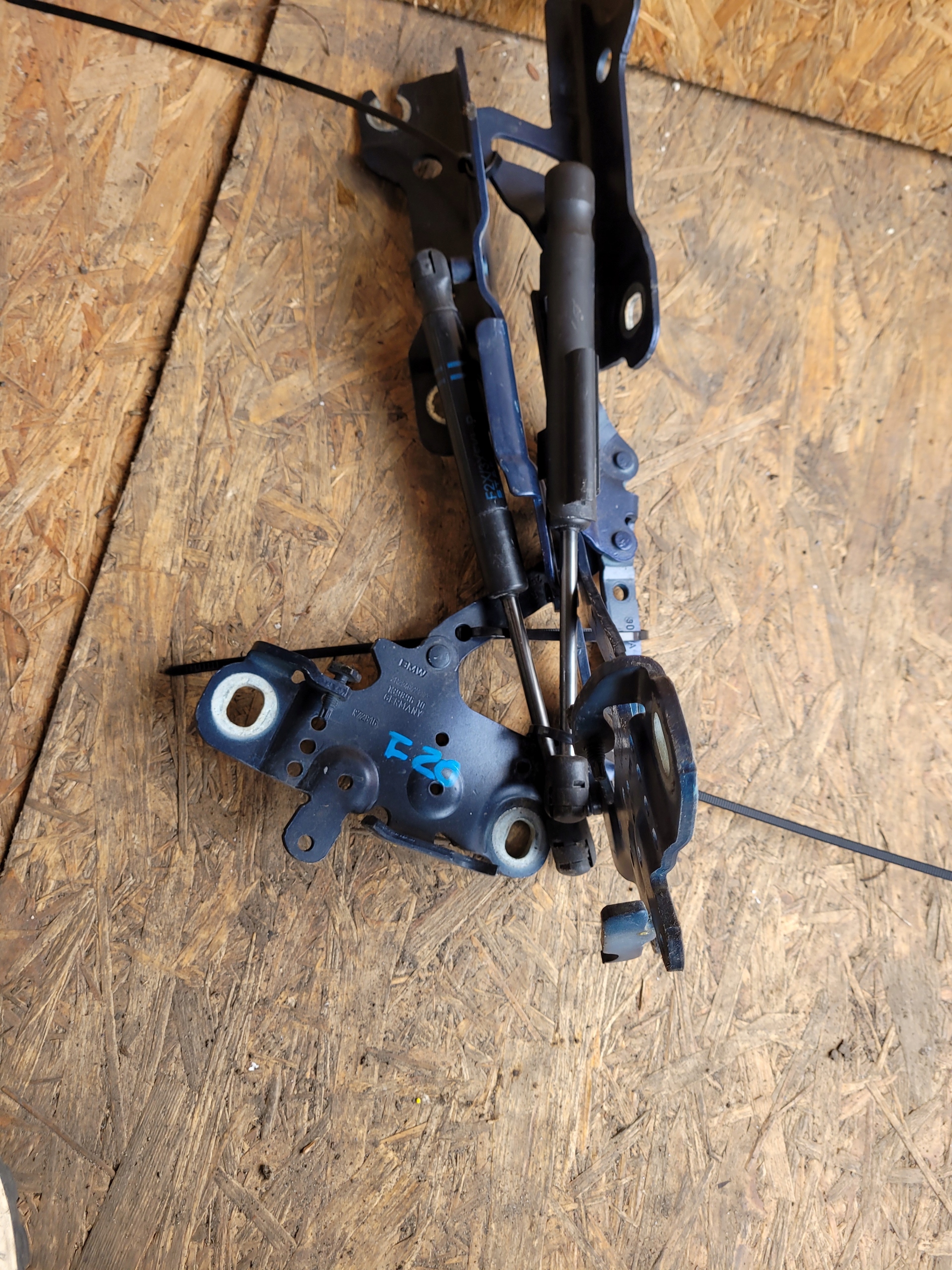 Cerniere cofano KOMPLET BMW 1 F20 LIFT
