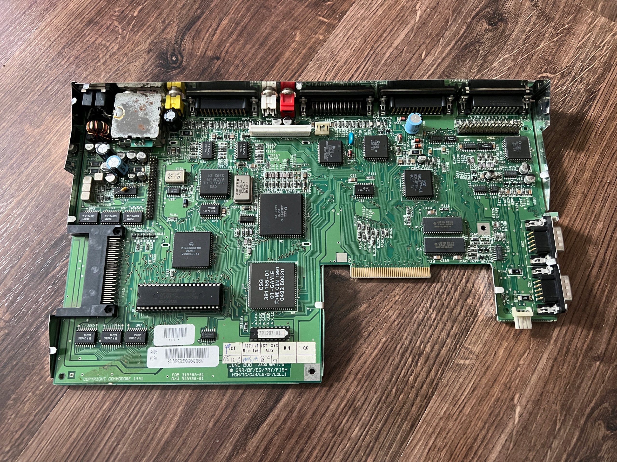 Материнская плата Commodore Amiga 600 пересмотр 1.5