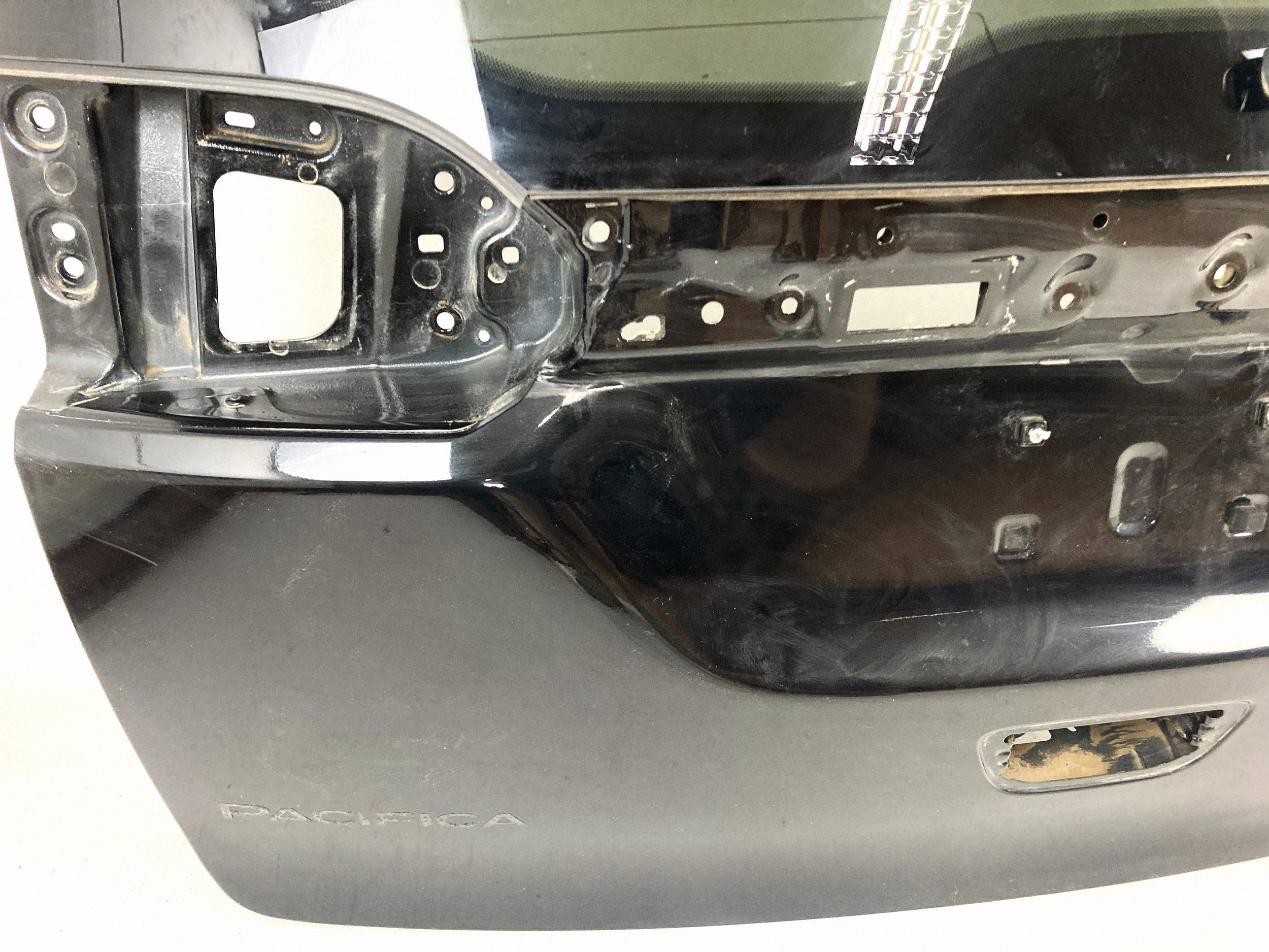 Chrysler Pacifica 2017-26 rear trunk door boot rear part
