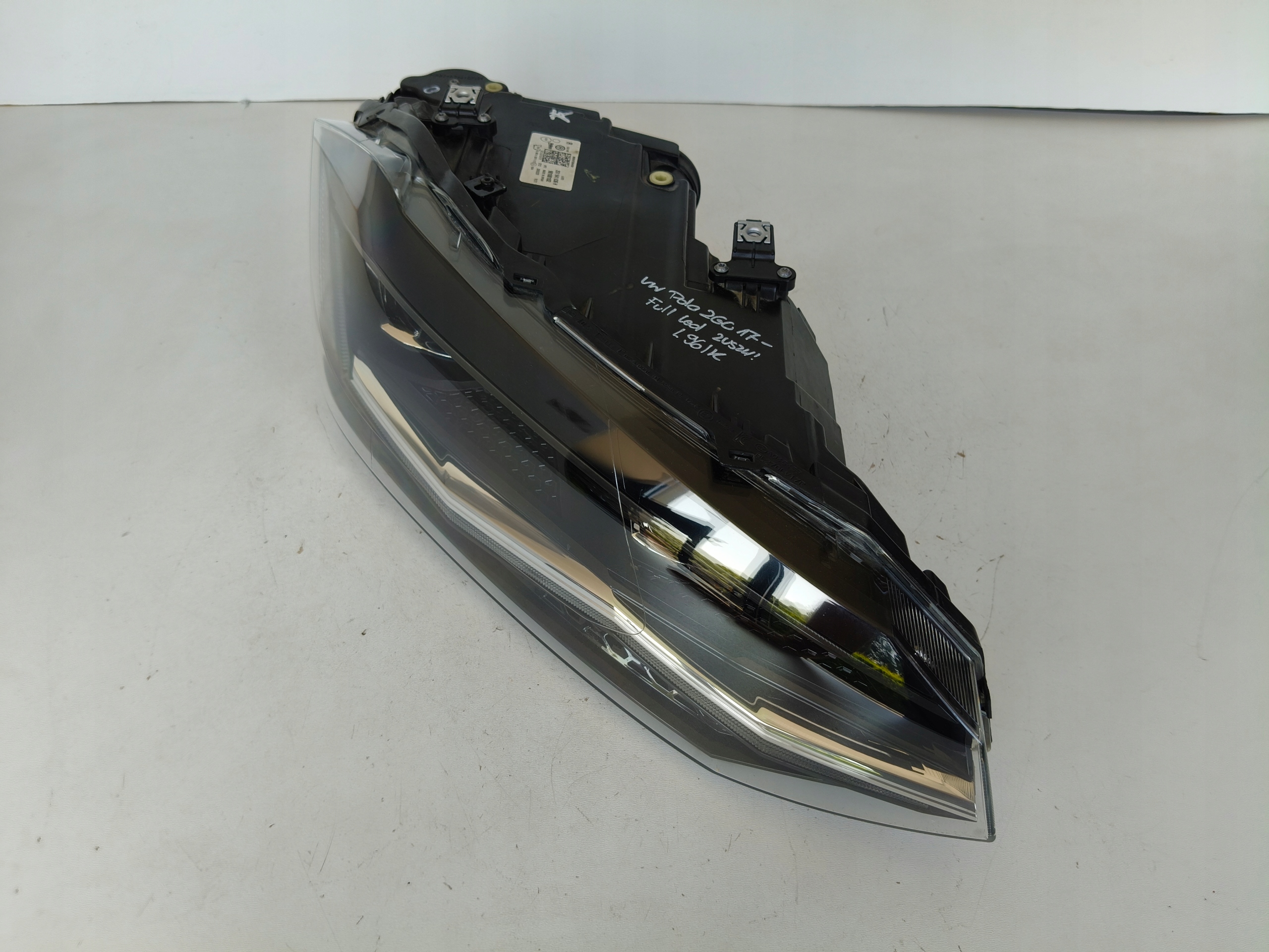light right REFLEKTOR VW POLO 2G 2G0 17- FULL LED