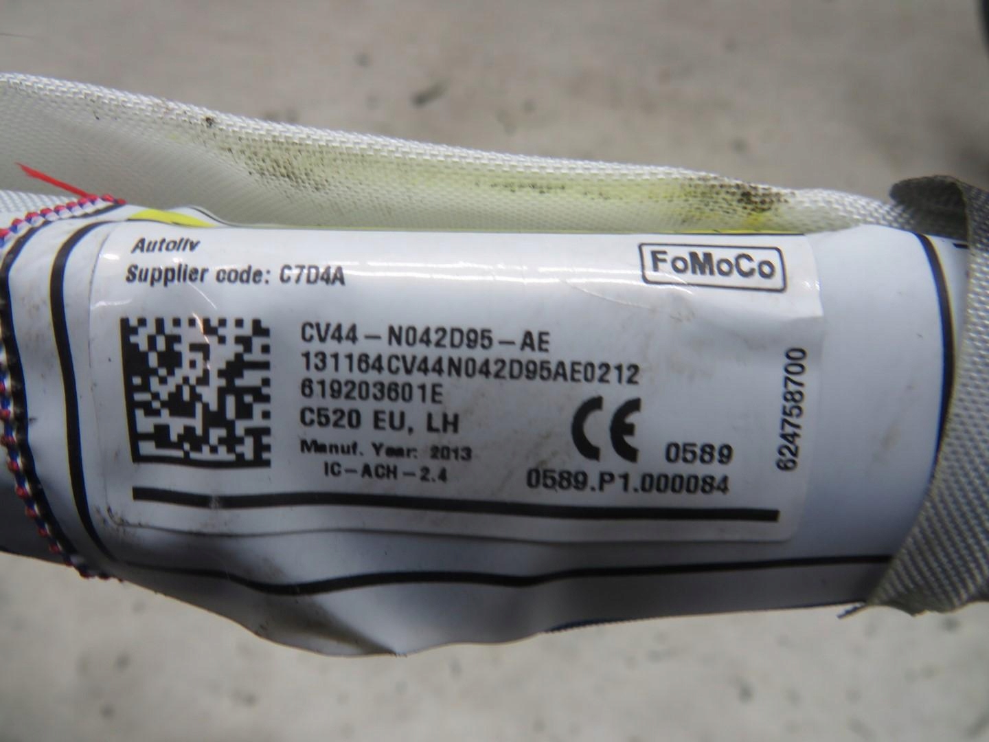 KURTYNA LEWA KUGA MK2 CV44-N042D95-AE Typ samochodu Samochody osobowe