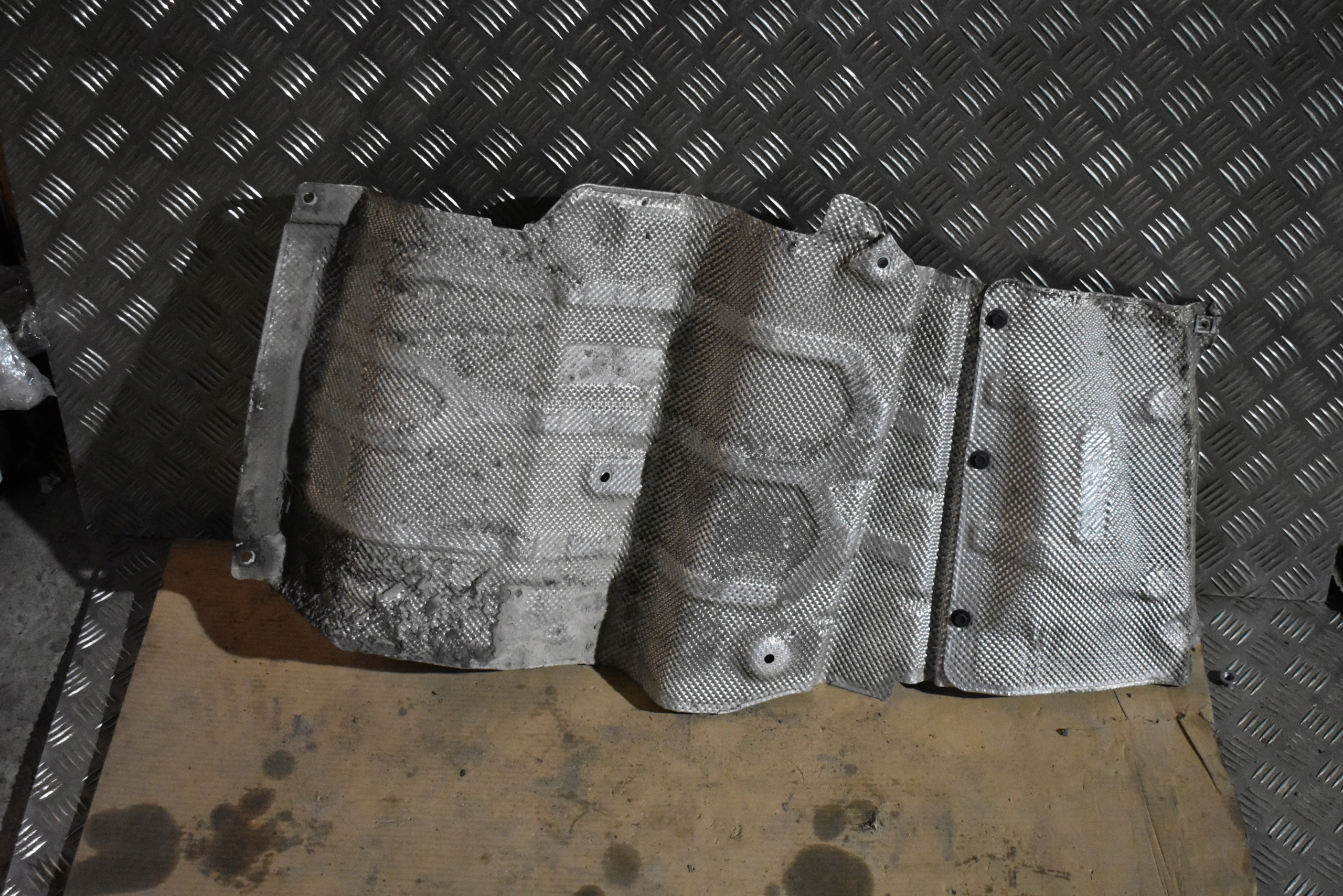 IDEALNA Blende Abdeckung TERMICZNA MERCEDES W206 1