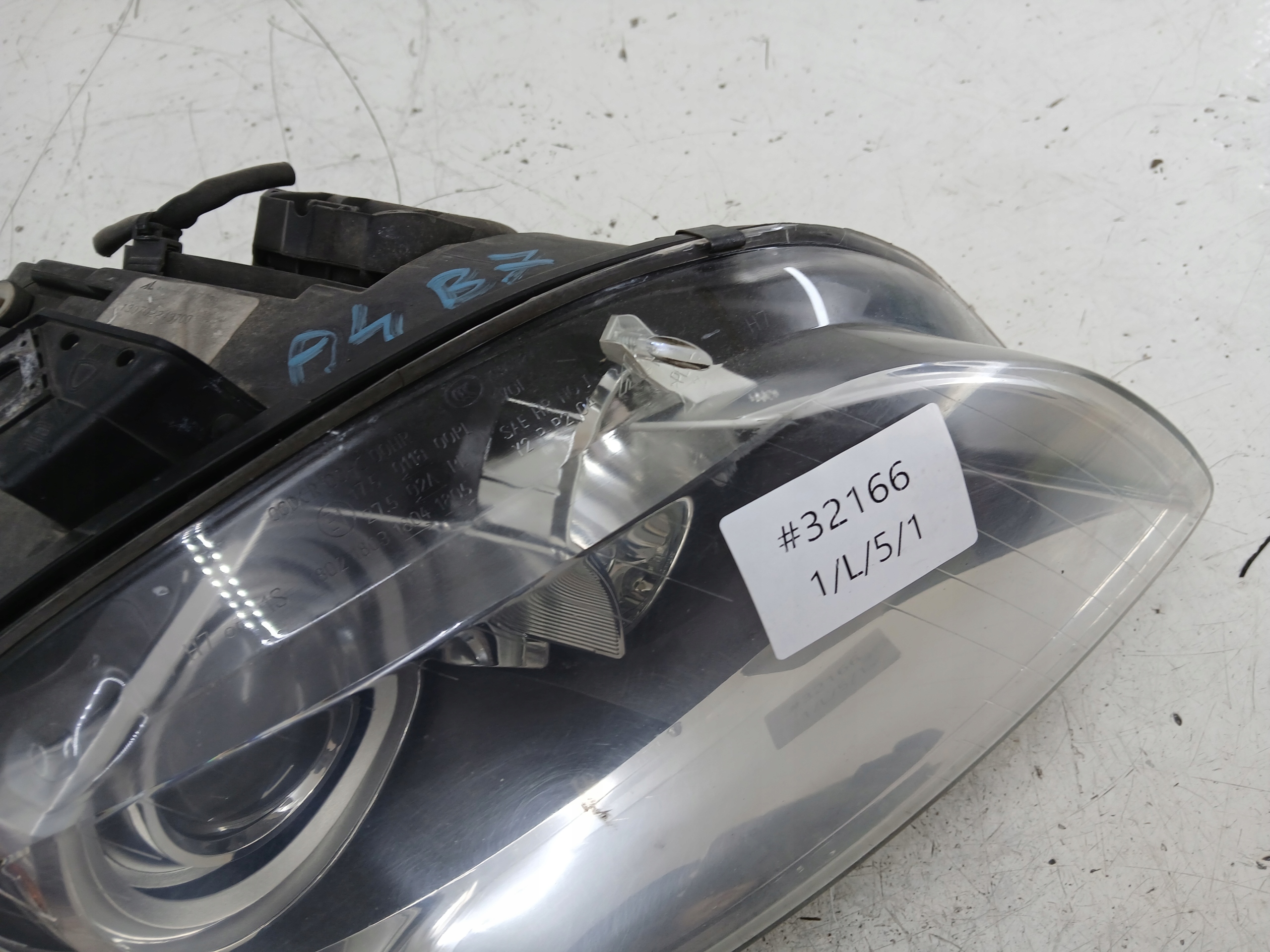 AUDI A4 B7 light right front BI XENON 8E0941030AS control unit LADNA