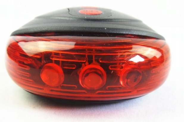 LAMPKA ROWEROWA TYLNA 5 LED - 7 TRYBÓW + LASER Kod producenta 001