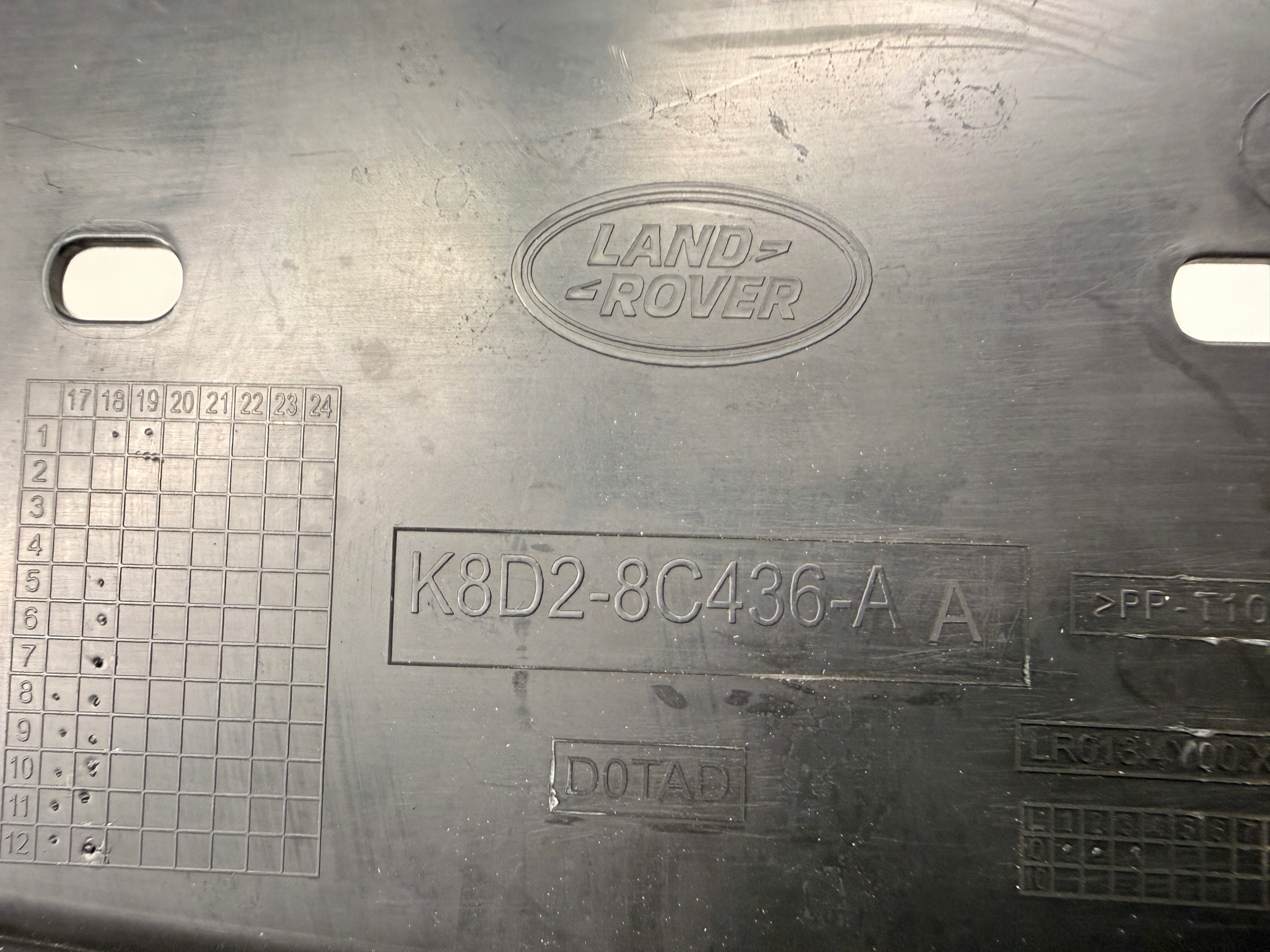 Land Rover Evoque II Grill Grill K8D2-8C436-AA