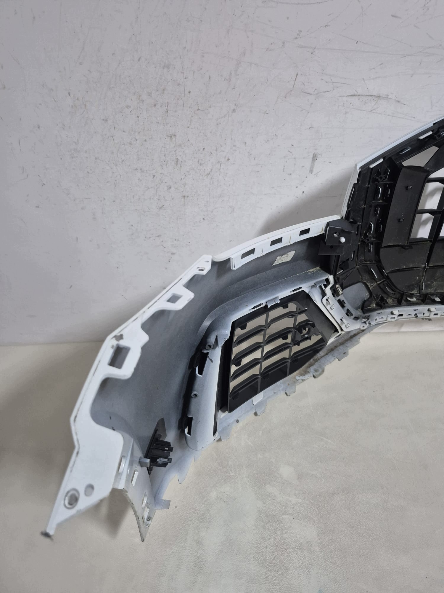 AUDI Q8 4M8 ZWYKLY 18- bumper front front grill grid PDC 4M8807437A
