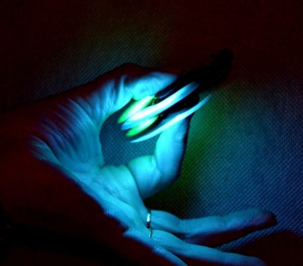 FIDGET SPINNER ZE ŚWIATŁEM ŚWIECĄCY ARTYK Marka Artyk