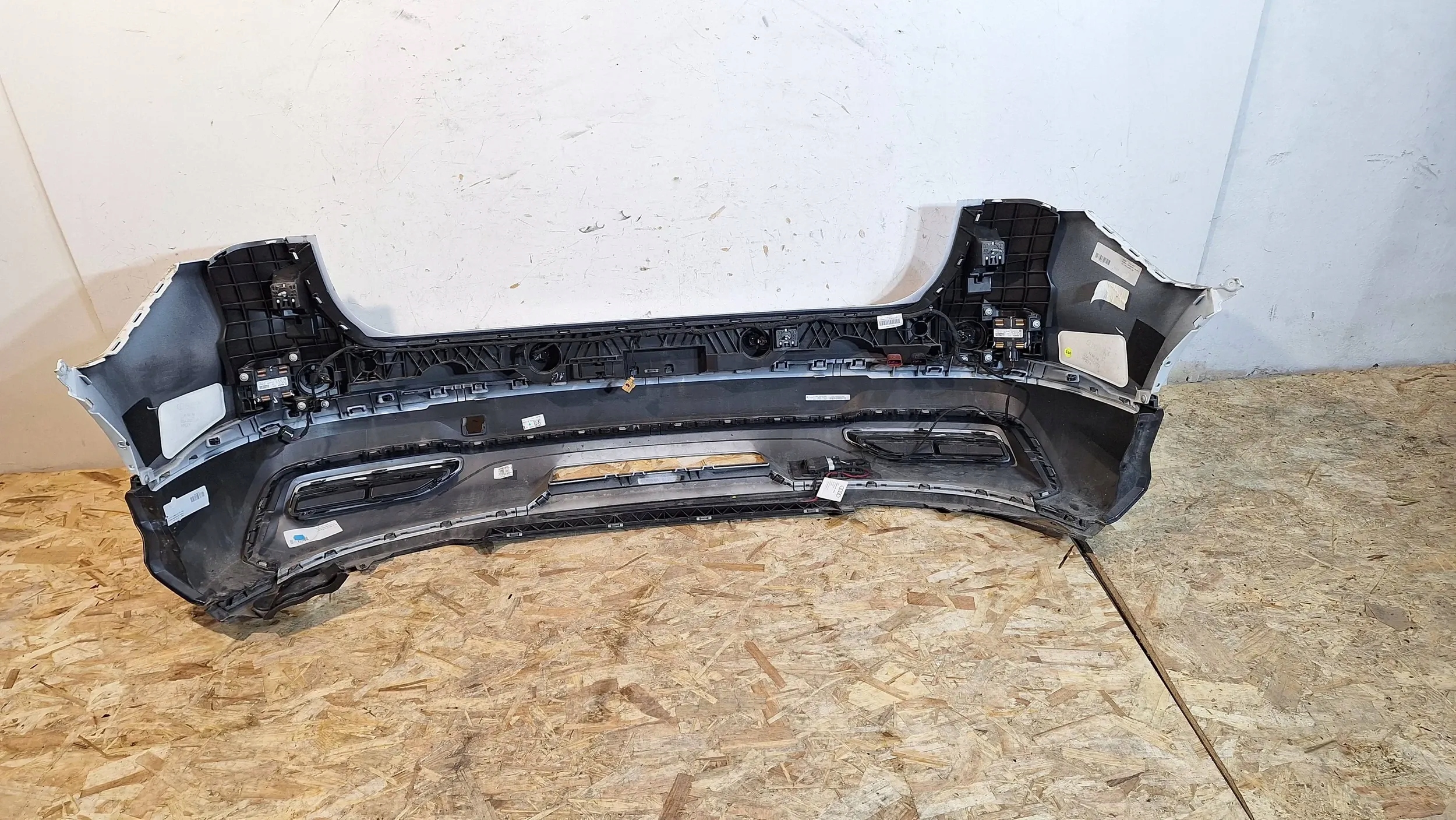 bumper rear part complete 83A807511 Audi Q3 83A 18
