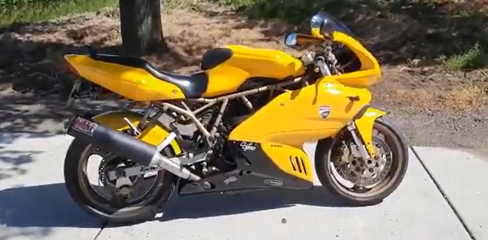 DUCATI 750 SS PRZEPUSTNICA Part number 43921