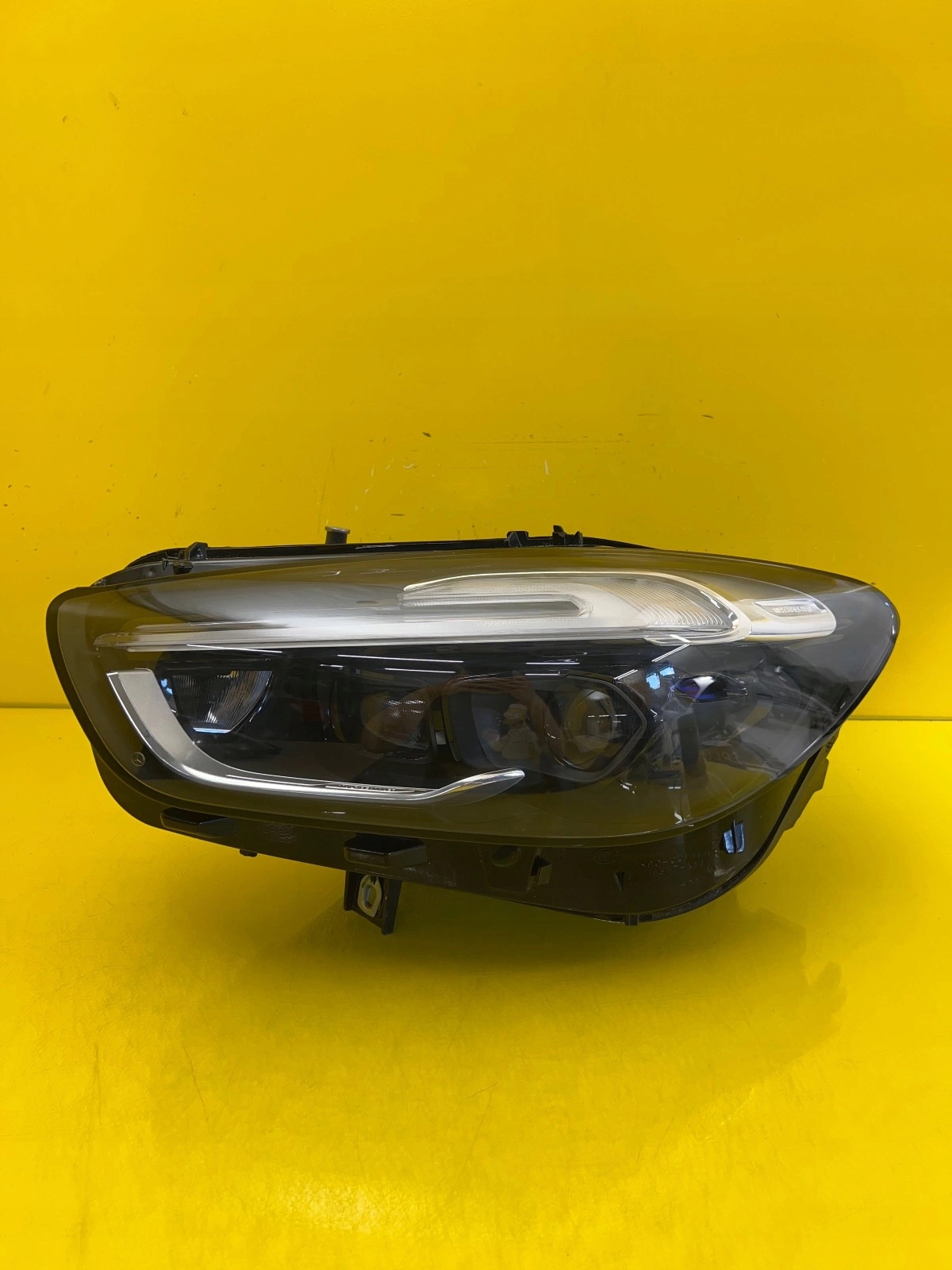 light left Mercedes B-Klasa W247 Full Led Multibeam A2479061304