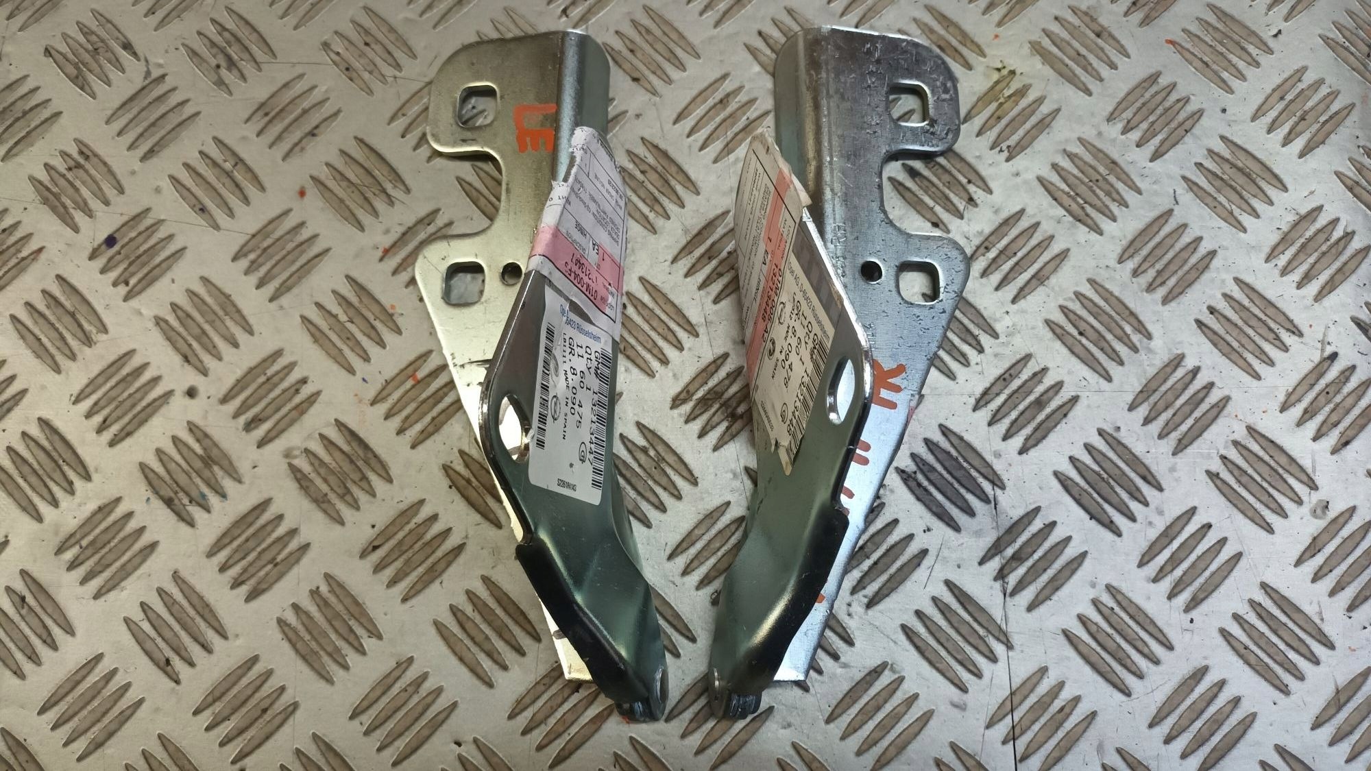 bonnet hinges OPEL ASTRA H 2004R->