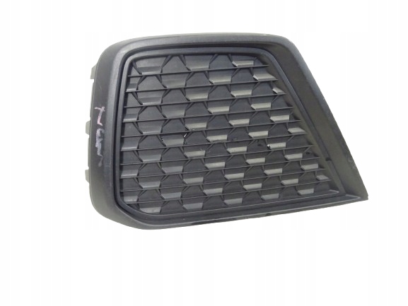 grid of a bumper front front right AUDI A1 II 82A807682F