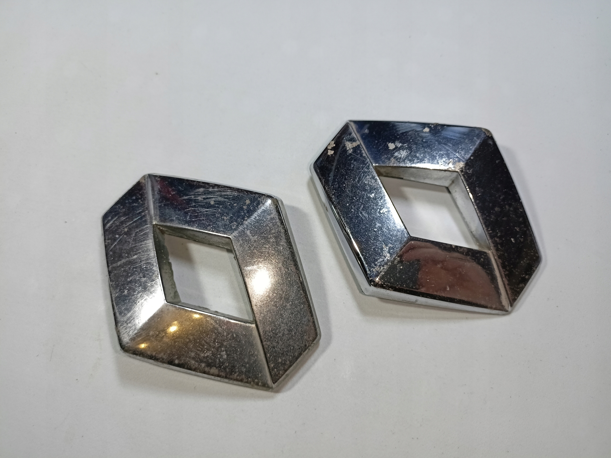 Emblemat Logo Znaczek Przód Renault Laguna Megane