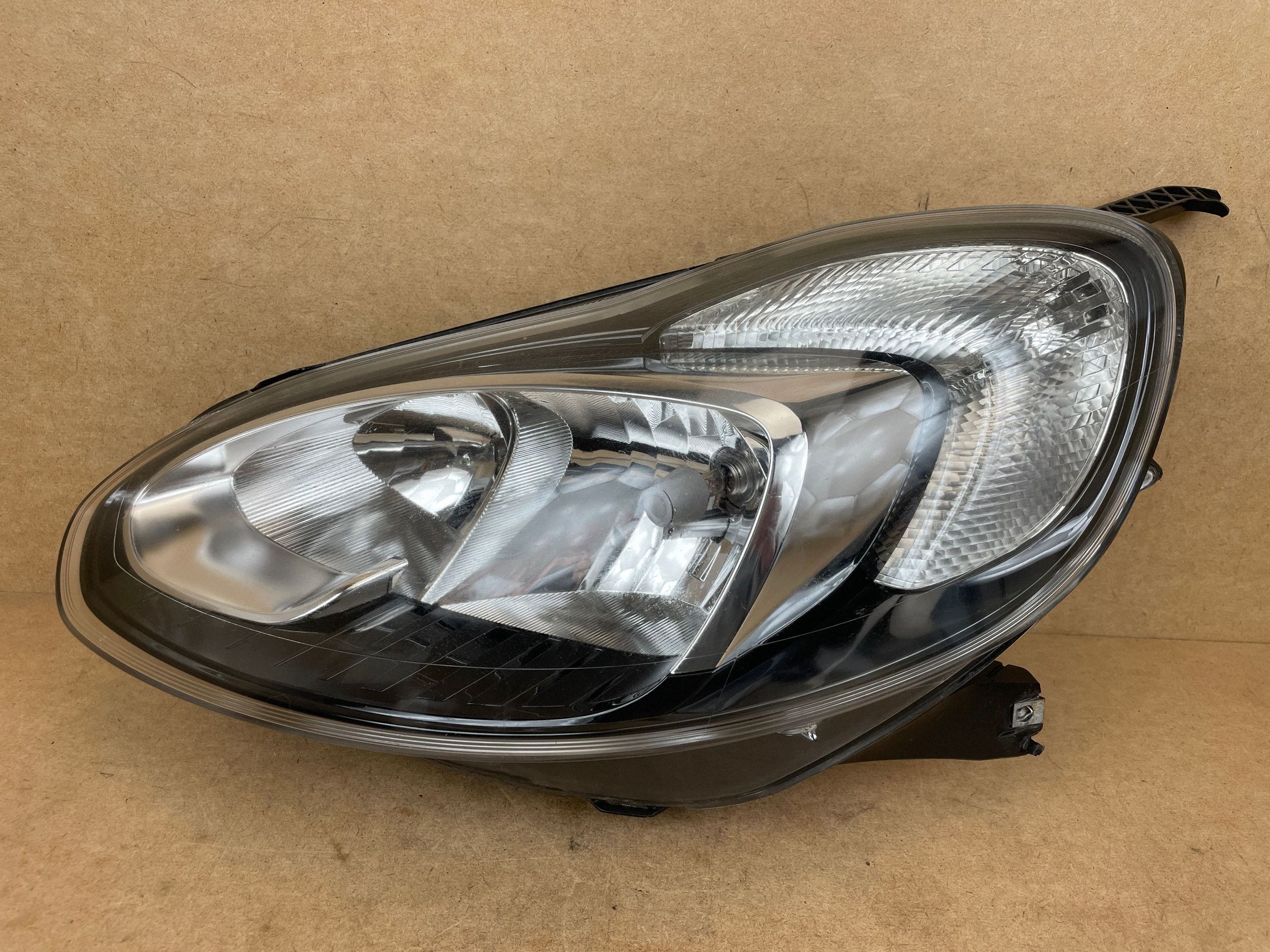 REFLEKTOR light front left left fog light OPEL ADAM M13 2012-2019 39015502