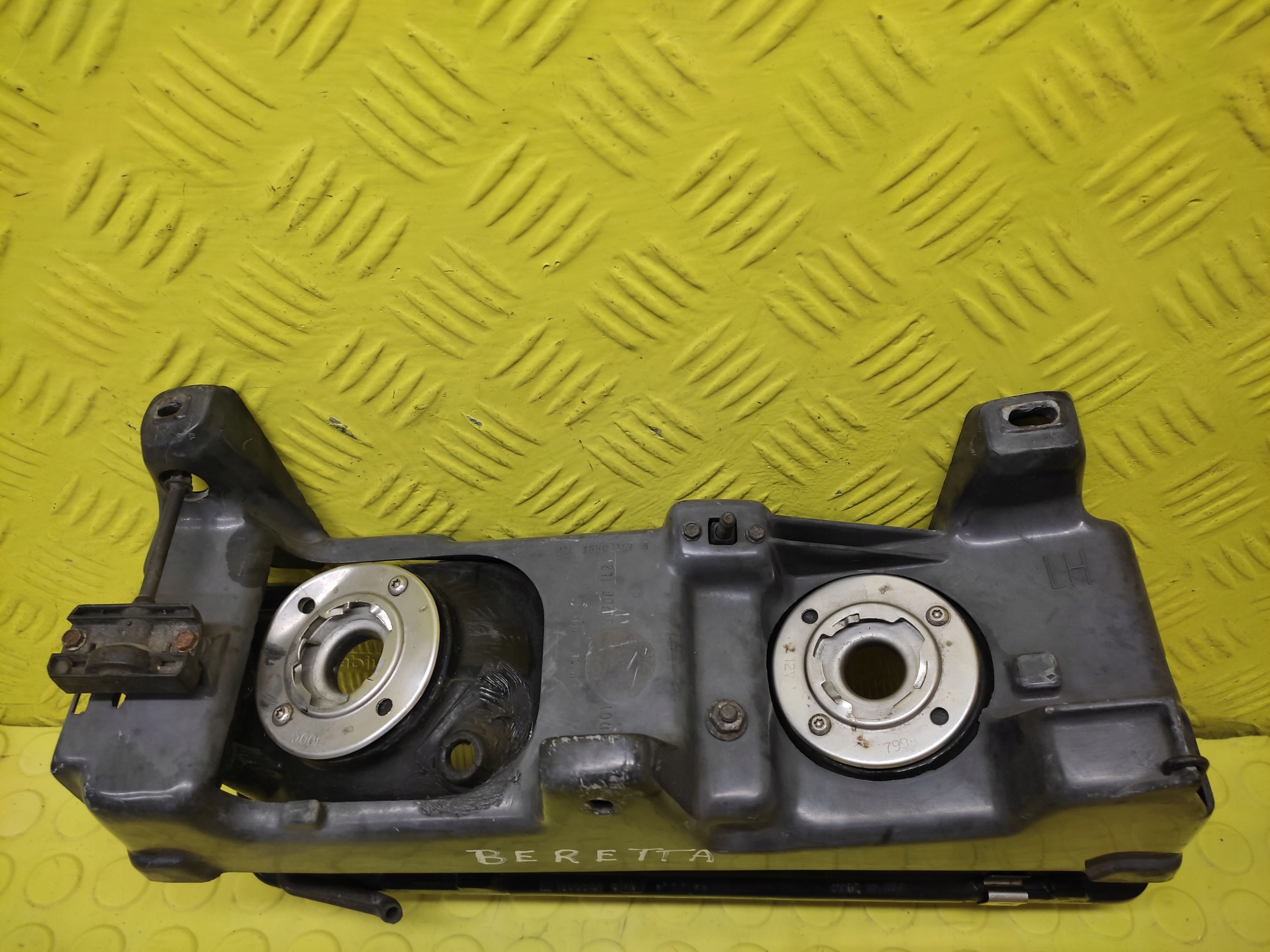 CHEVROLET BERETTA REFLEKTOR light left front