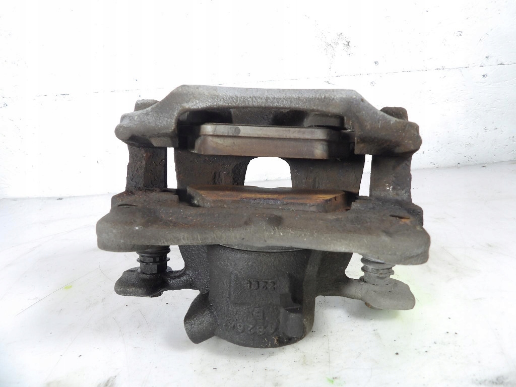 BMW X1 F48 2.0i XDRIVE caliper HAMUCOWY front right A96