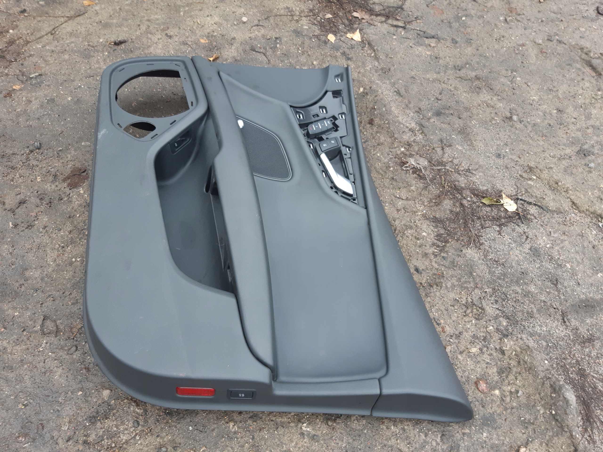 AUDI A7 4G side door upholstery right front 4G8867022A