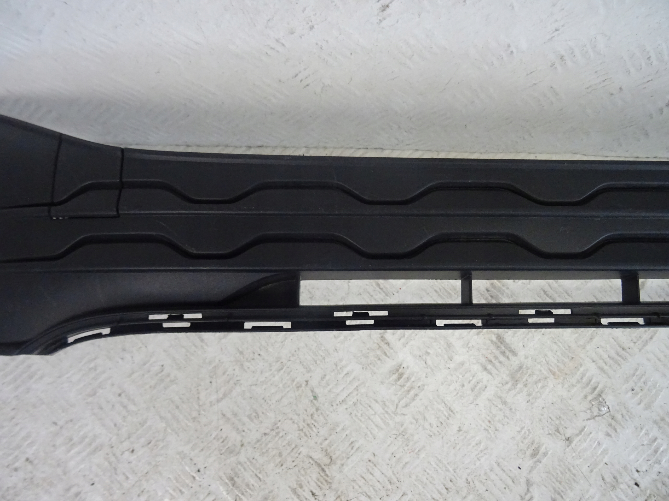 grid of a bumper front front central VW T-CROSS 2GM853677