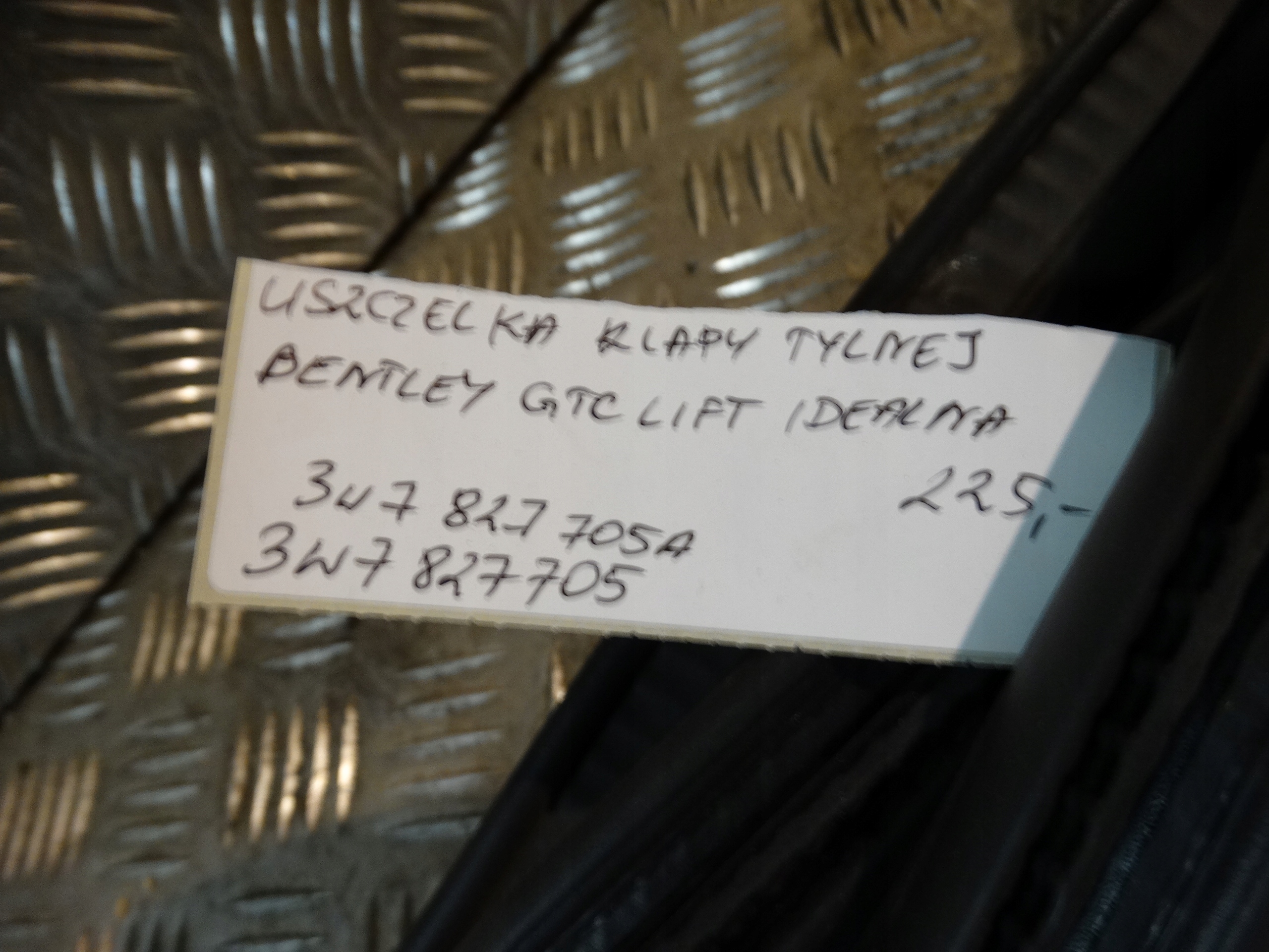 IDEALNA DICHTSATZ HECKKLAPPE BENTLEY GTC LIFT 1