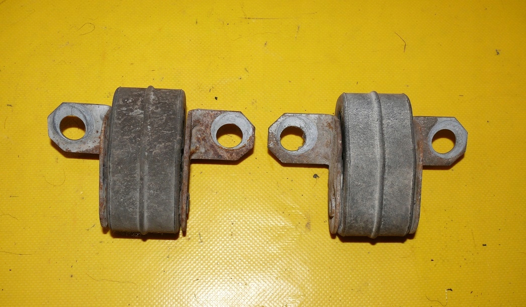 Supporto TLUMIKA SRODKOWEGO VW TRANSPORTER V T5 2.5