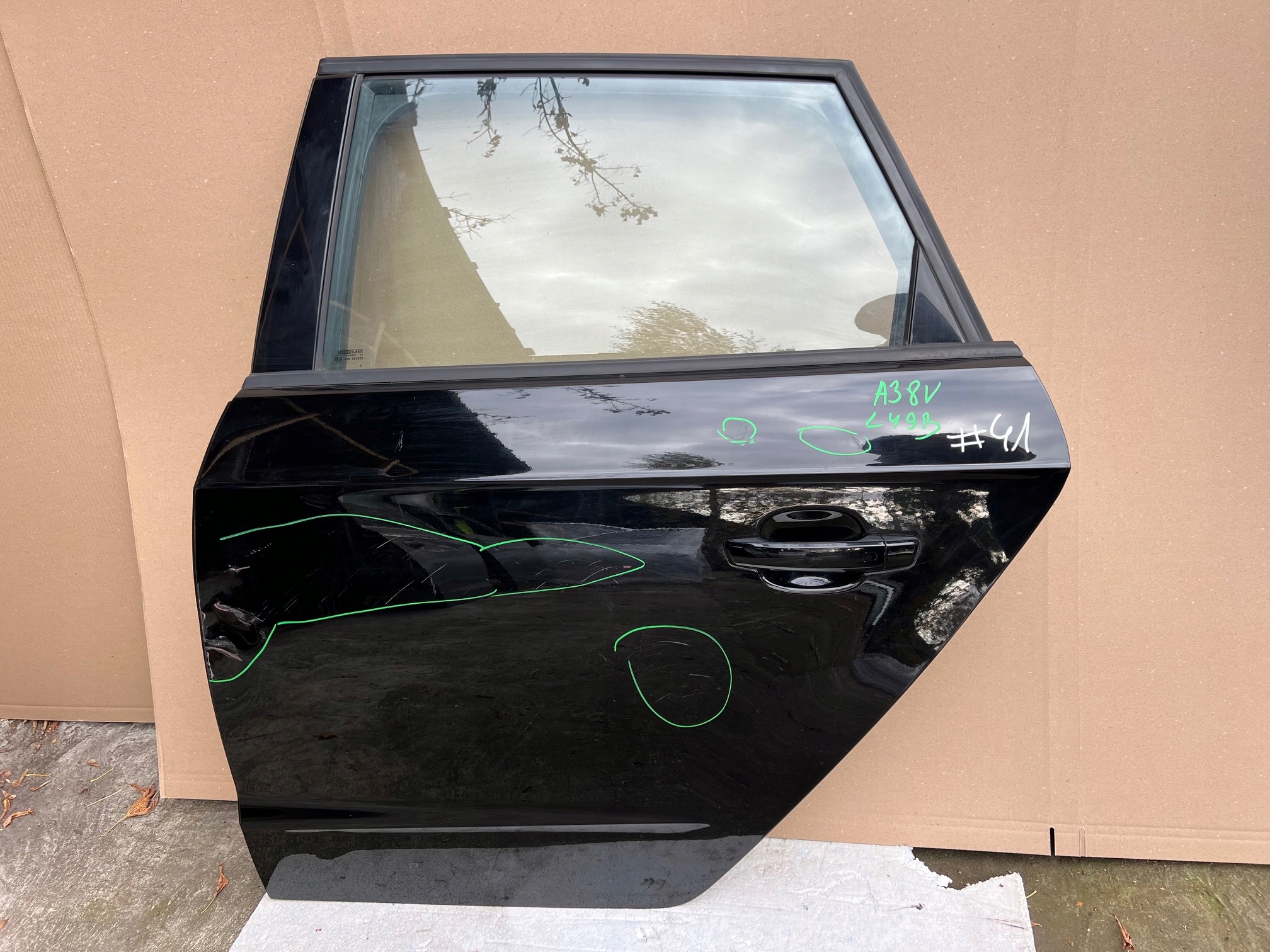 AUDI A3 8V 5D SPORTBACK door left rear. left rear part LY9B