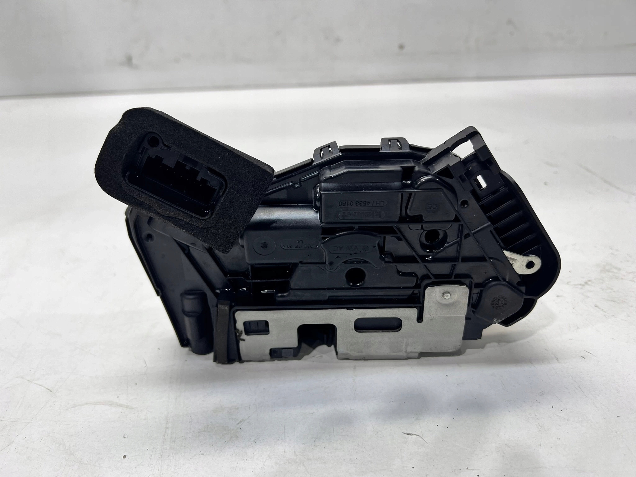 lock door left front AUDI A3 8Y 5TC837015D 7PIN